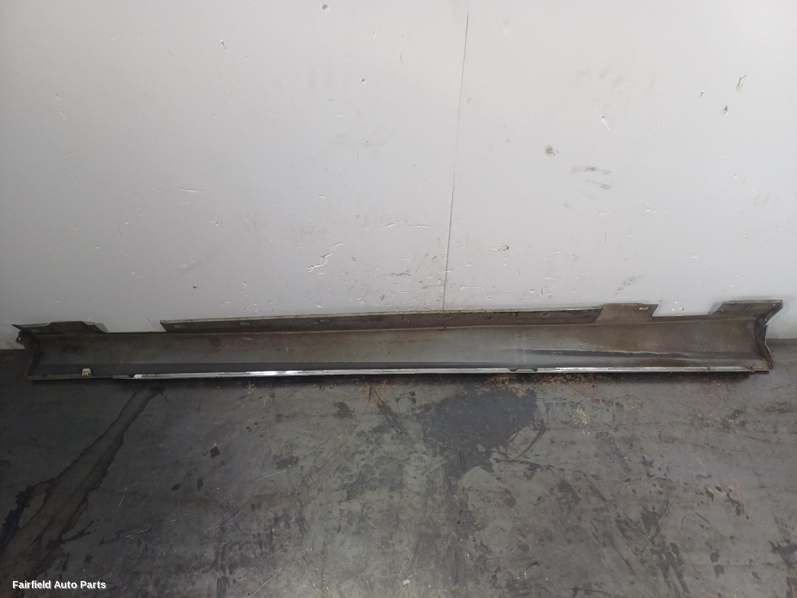 2011-2015 Mercedes C Class Side Step Skirt