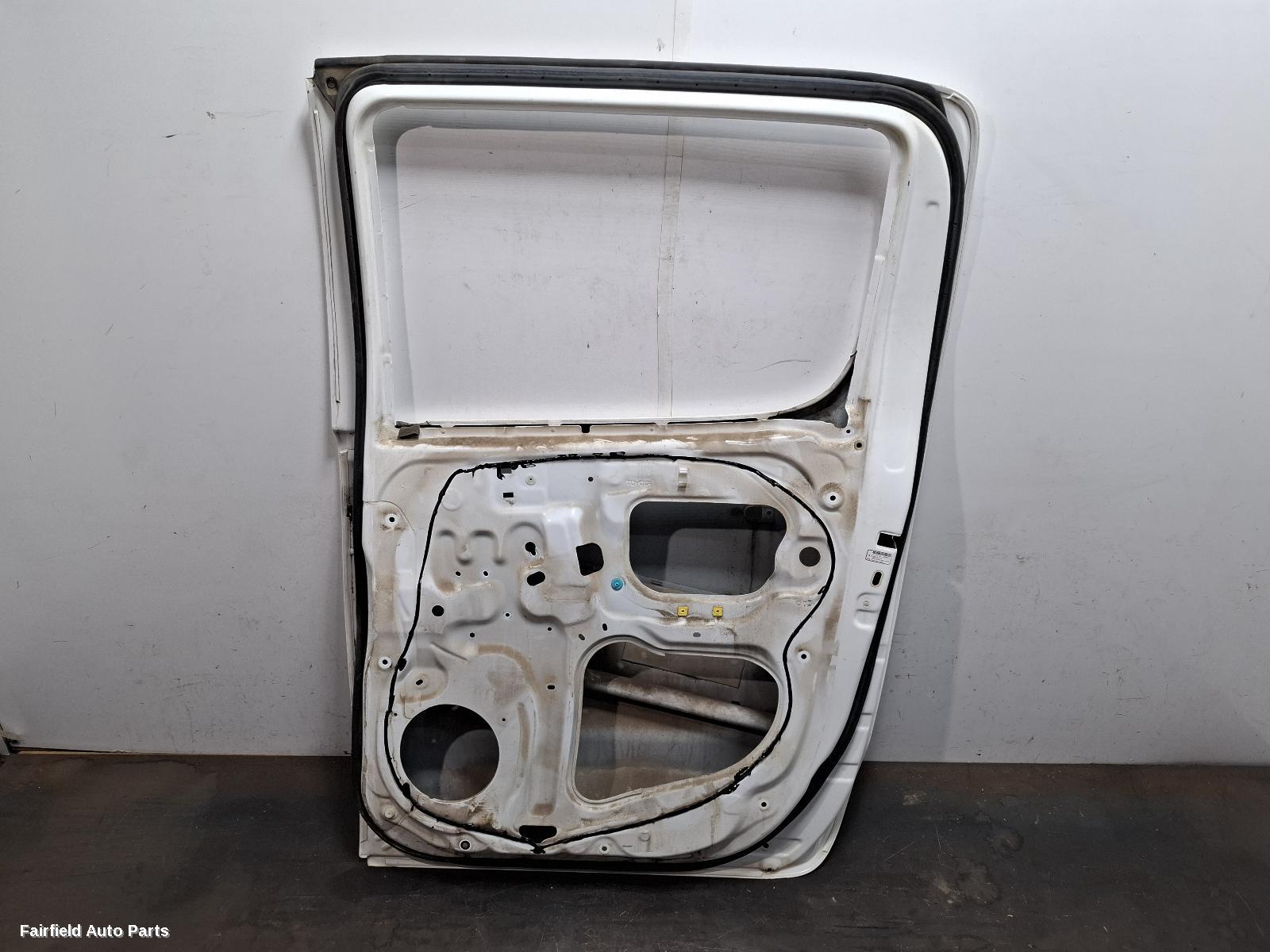 2009 Toyota Hilux Right Rear Door Sliding