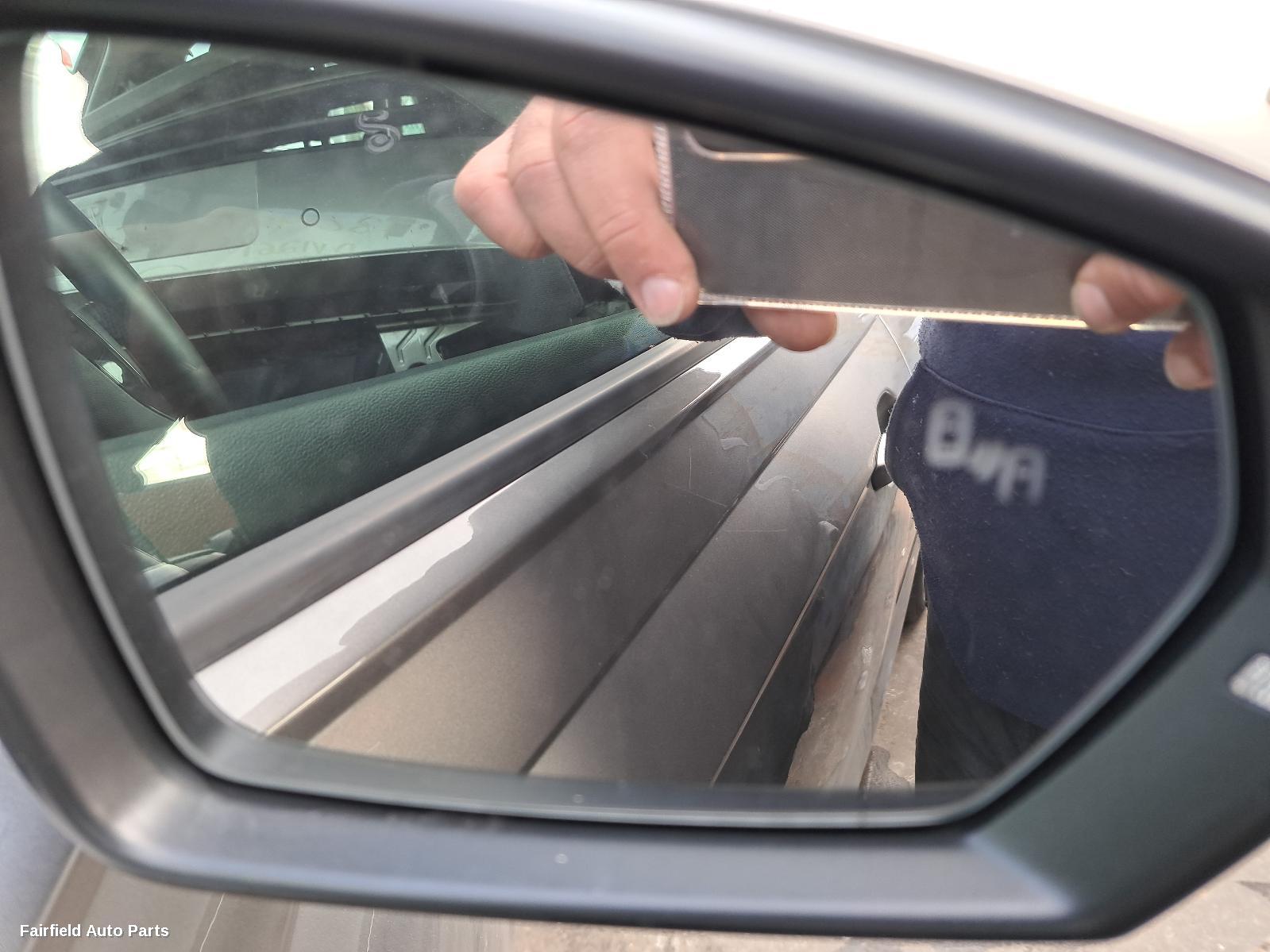 2018 Volkswagen Polo Right Taillight