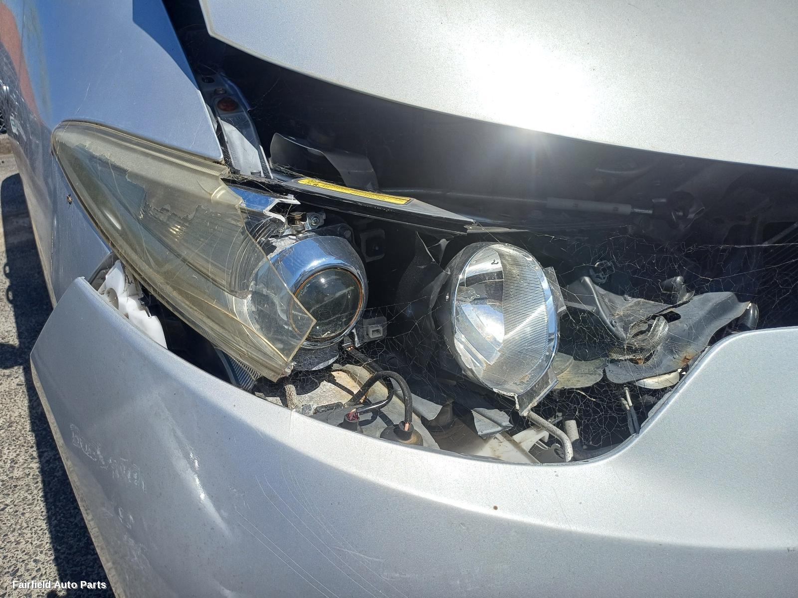 2017 Toyota Estima Right Guard