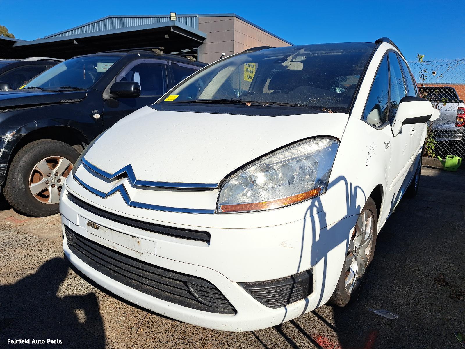 2009 Citroen C4 Right Guard