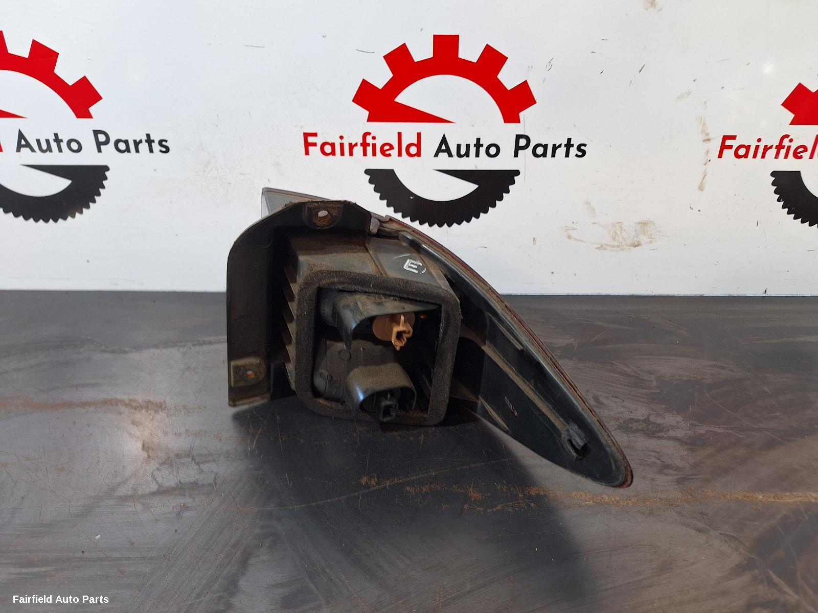 2000-2003 Toyota Tarago Left Taillight