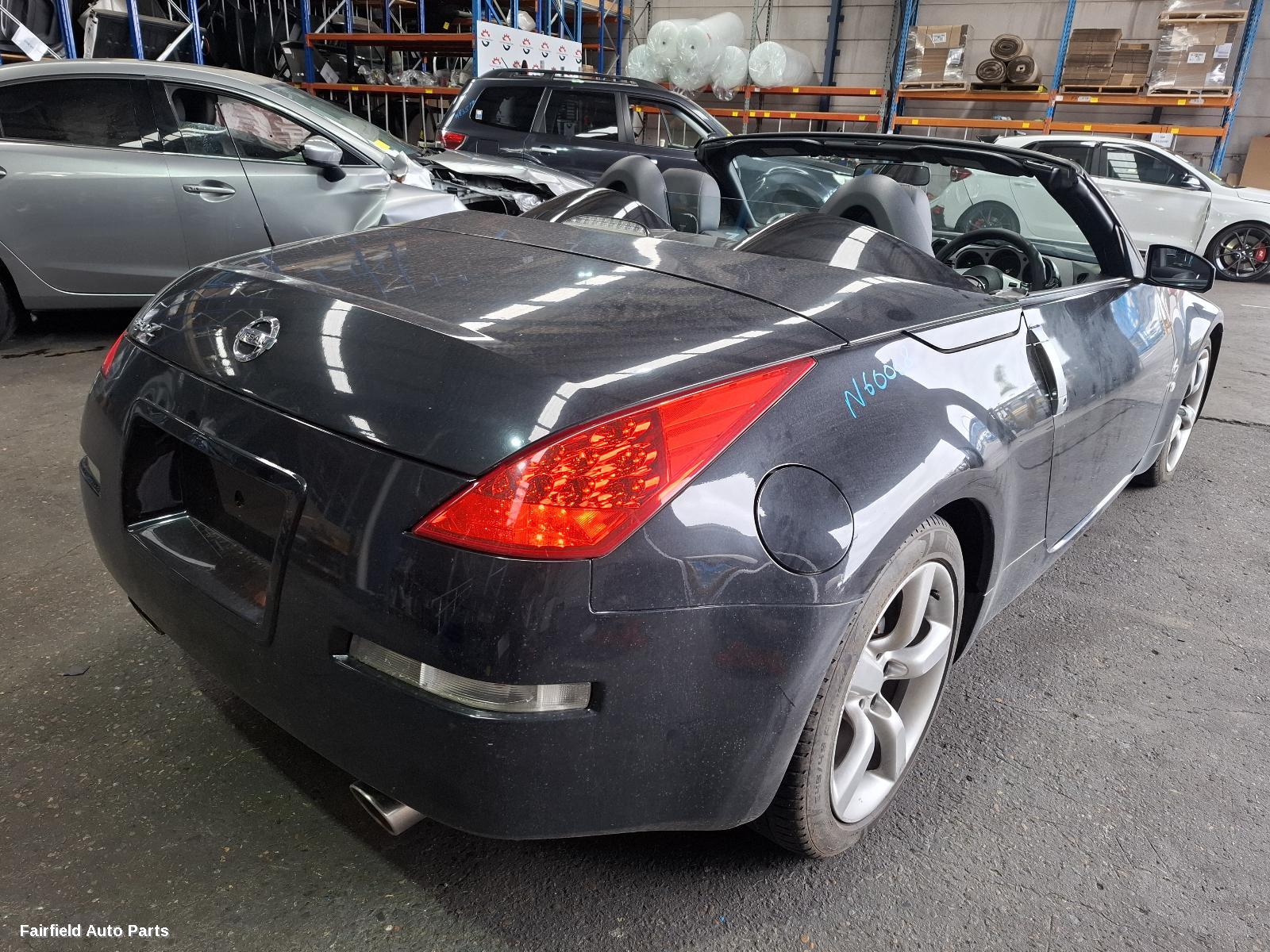 2007 Nissan 350z Right Taillight