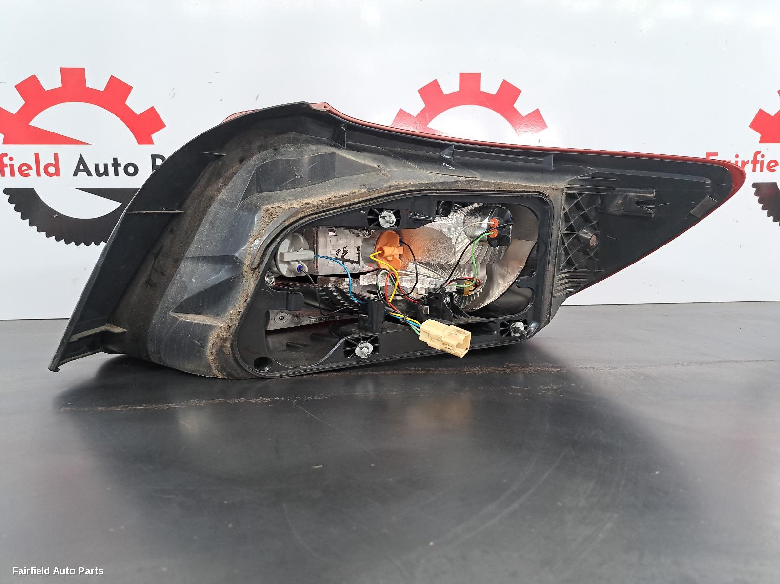 2009-2017 Suzuki Kizashi Left Taillight