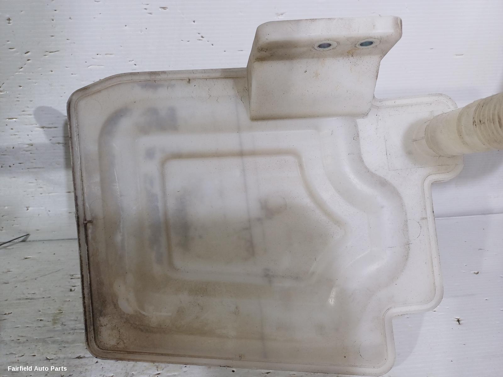 2004-2015 Volkswagen Caddy Washer Bottle