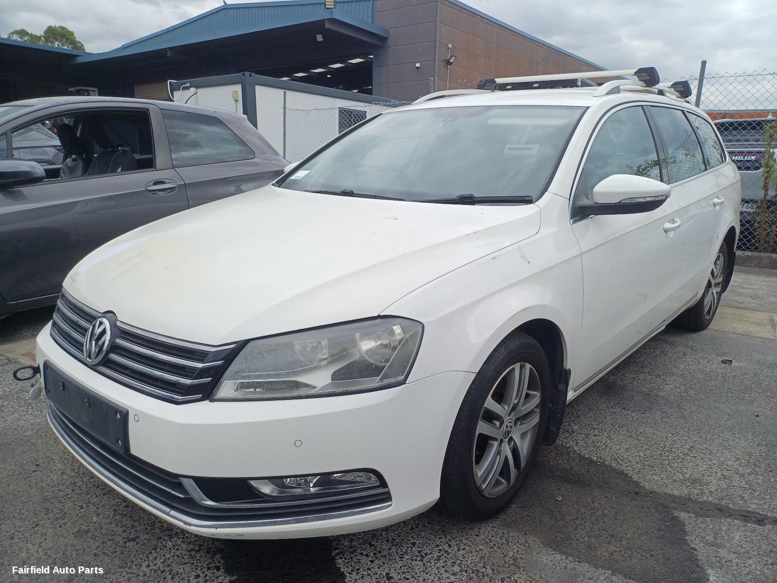 2014 Volkswagen Passat Right Driveshaft