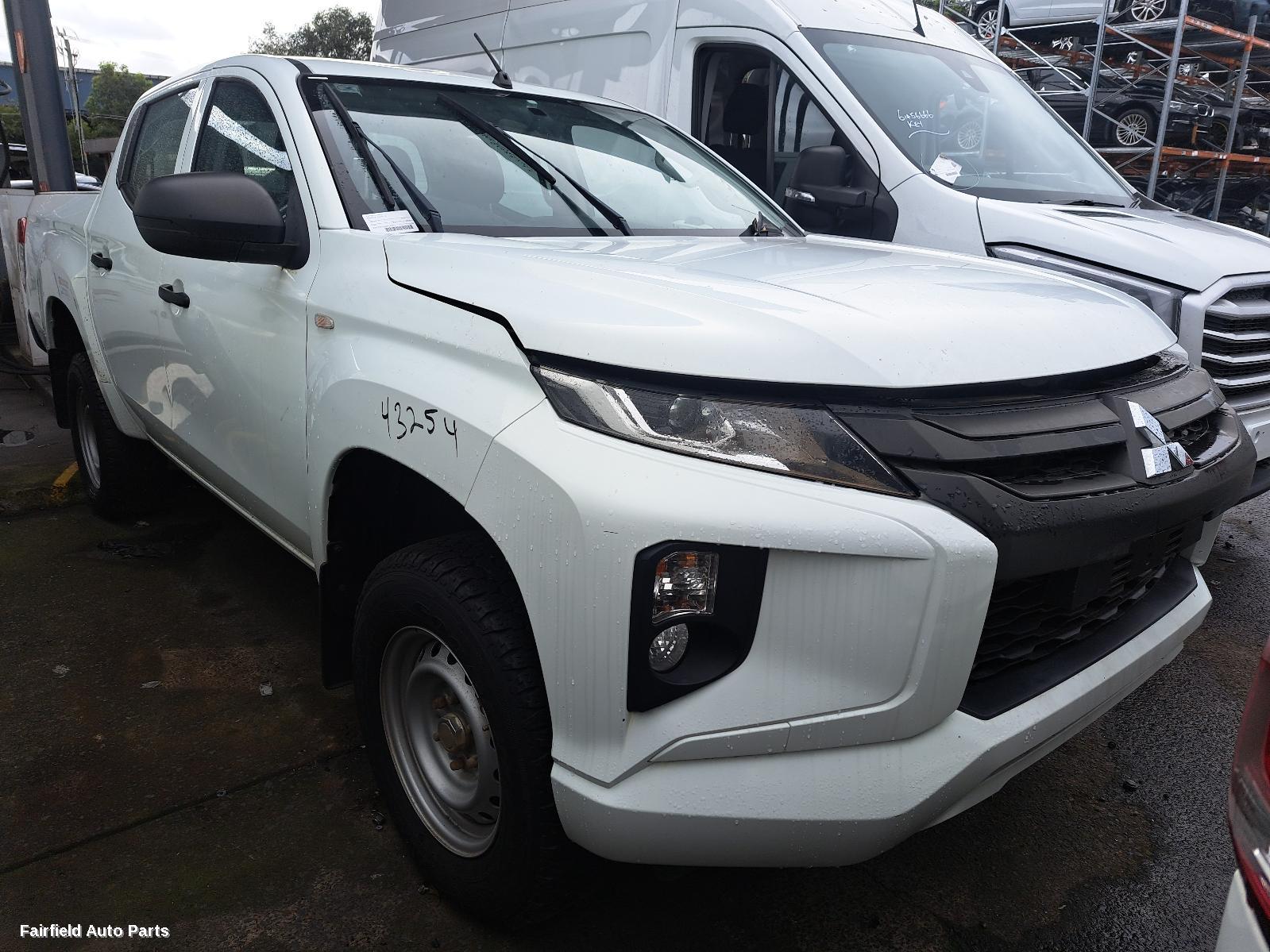 2015-2023 Mitsubishi Triton Overflow Bottle