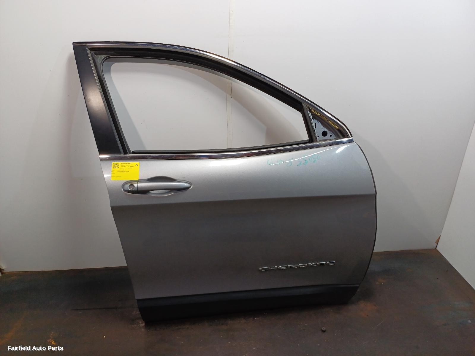 2014-2022 Jeep Cherokee Right Front Door