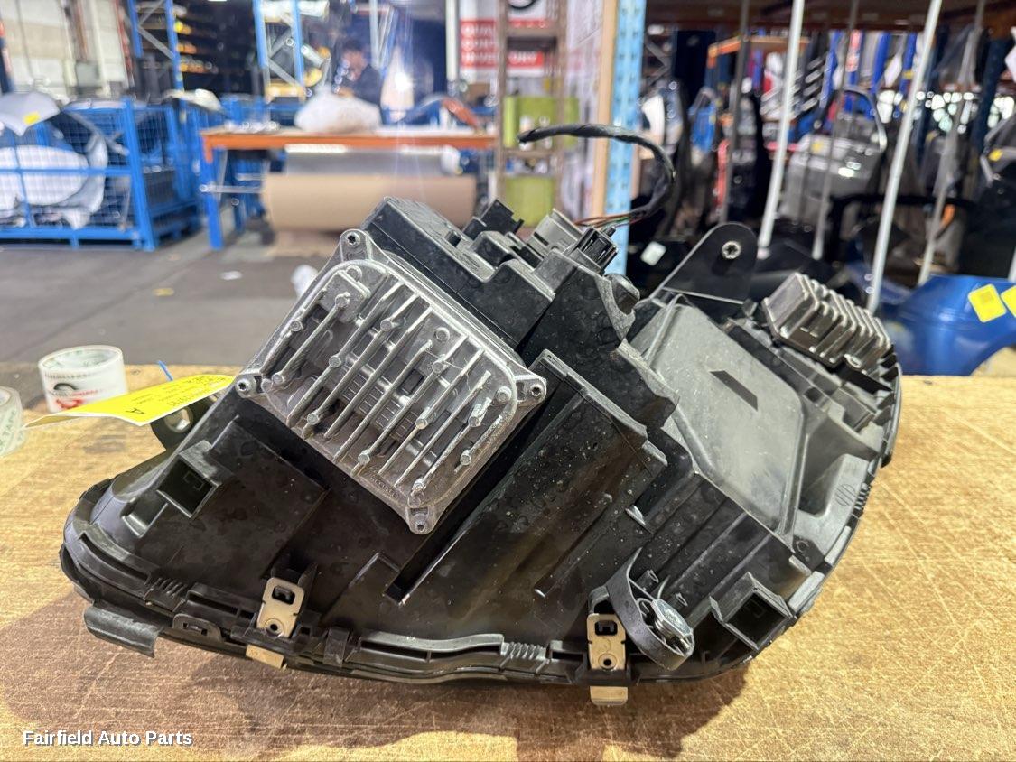 2014-2018 Mercedes C Class Right Headlamp