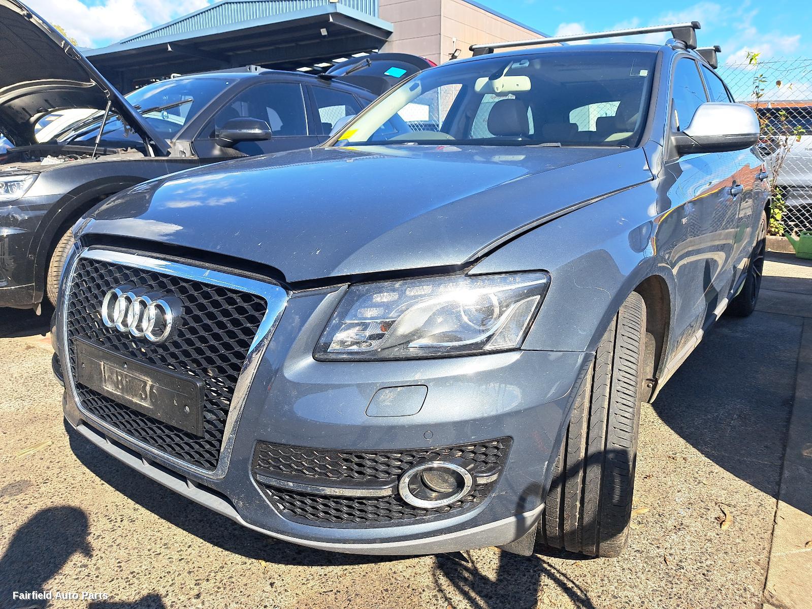 2009 Audi Q5 Left Headlamp