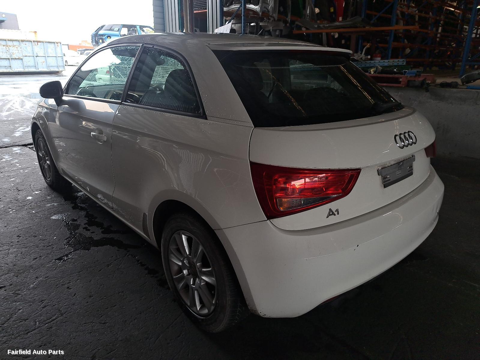2011 Audi A1 Left Guard