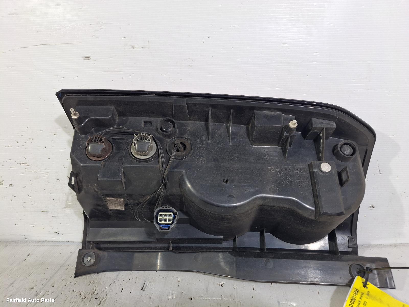 2014-2016 Land Rover Discovery Right Taillight