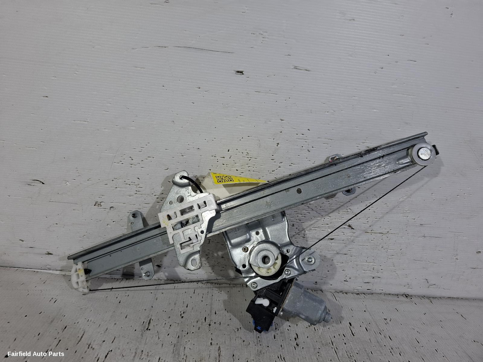 2013-2016 Nissan Pulsar Right Front Window Reg Motor