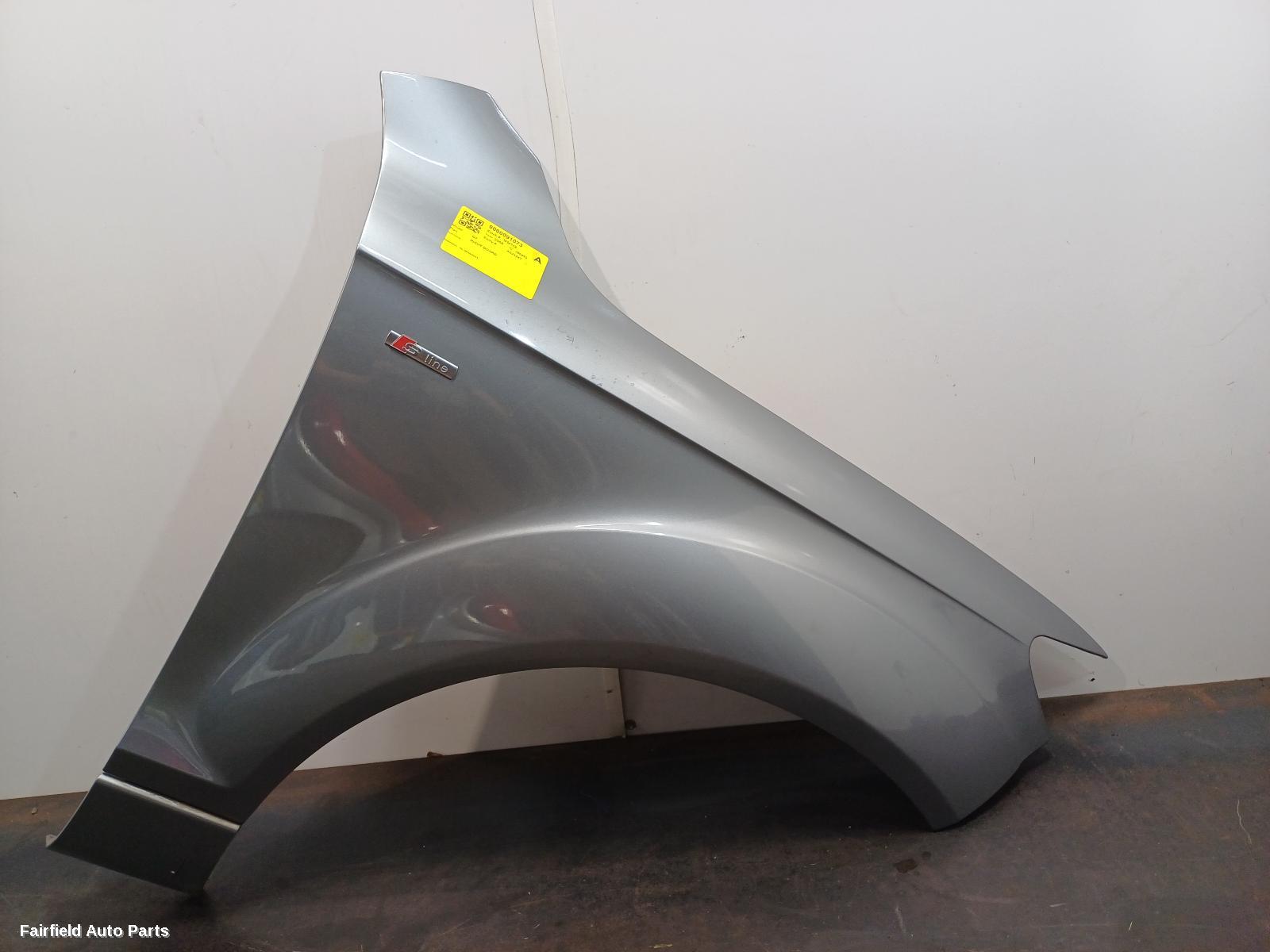 2006-2015 Audi Q7 Right Guard