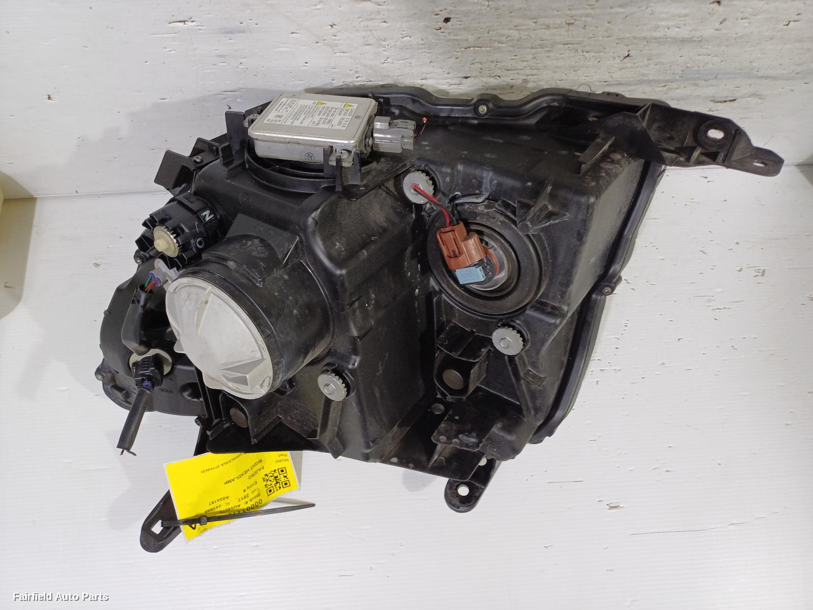 2014-2021 Mitsubishi Pajero Right Headlamp