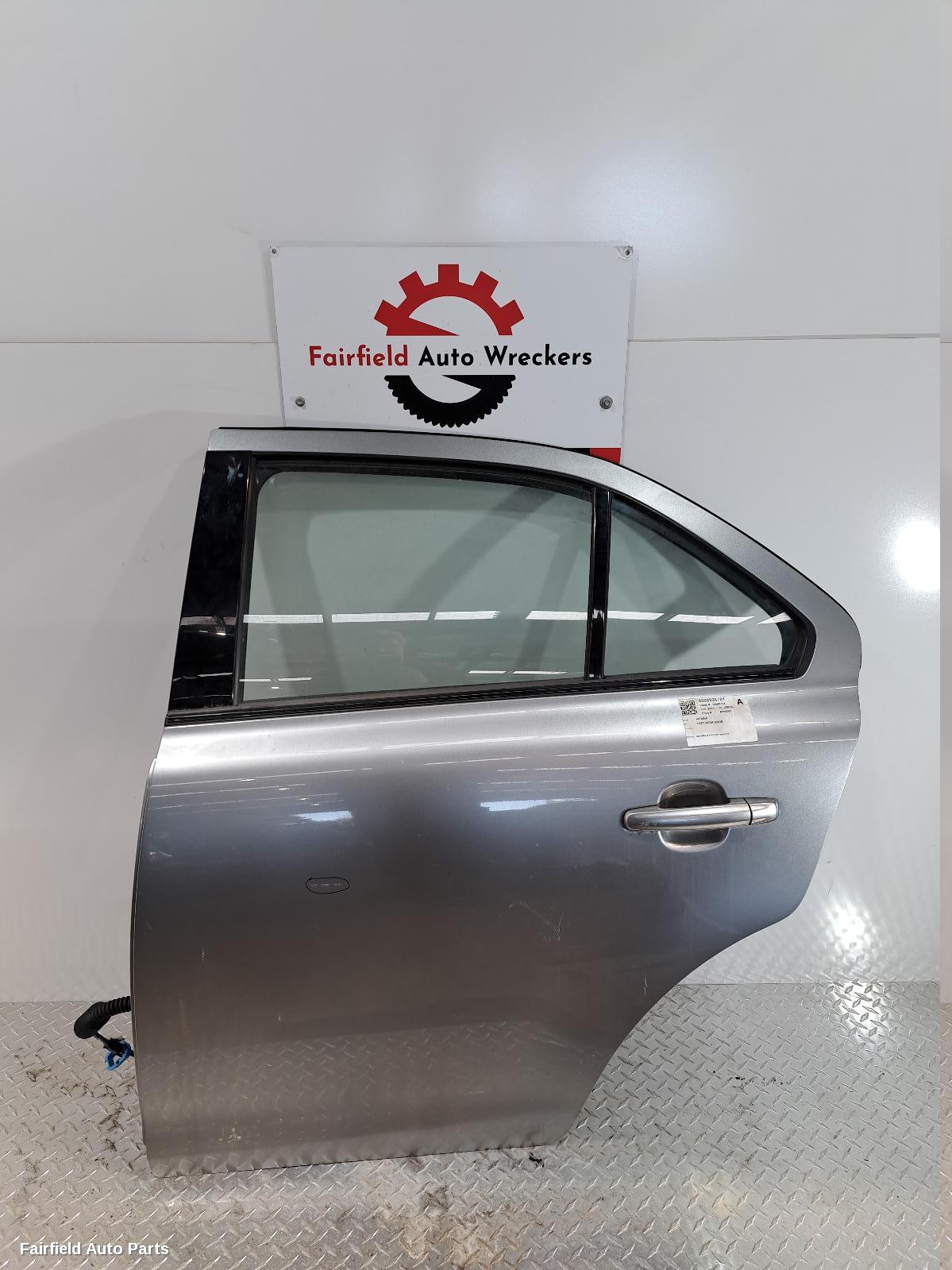 2009-2017 Suzuki Kizashi Left Rear Door Sliding