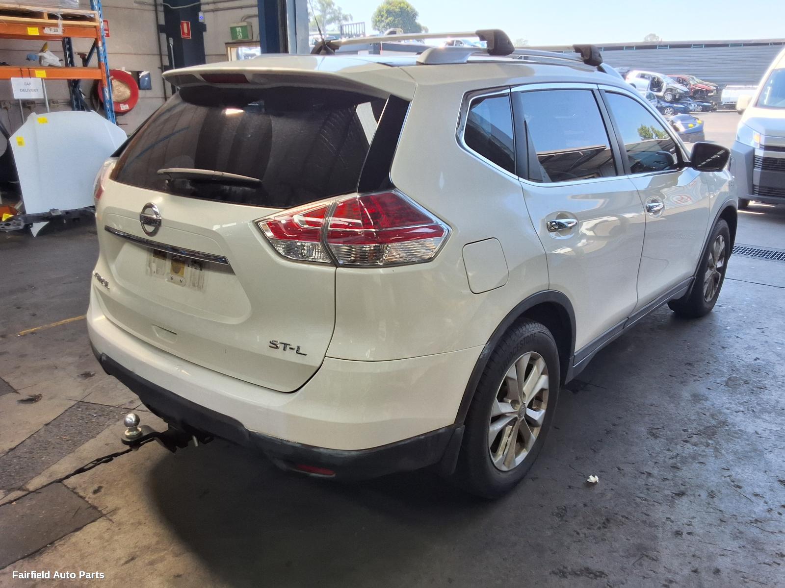 2014 Nissan Xtrail Left Taillight
