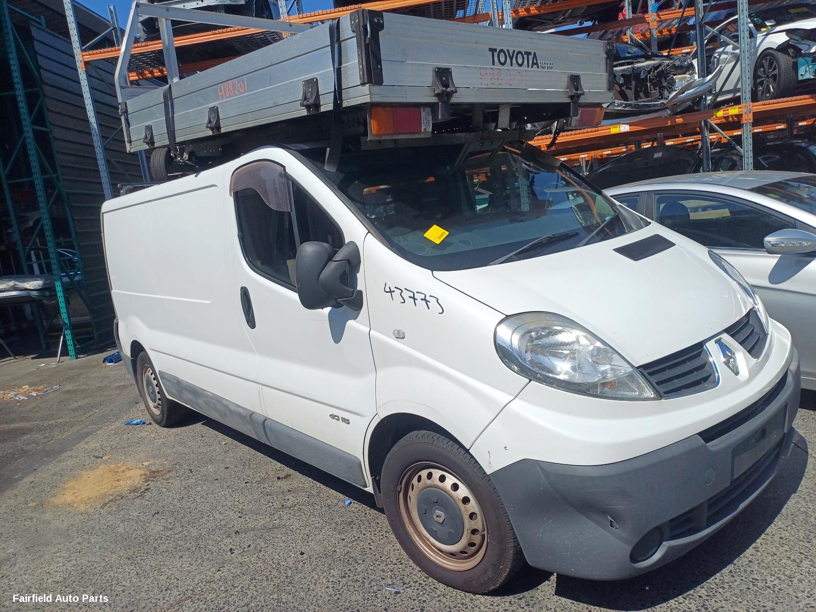 2009 Renault Trafic Left Headlamp