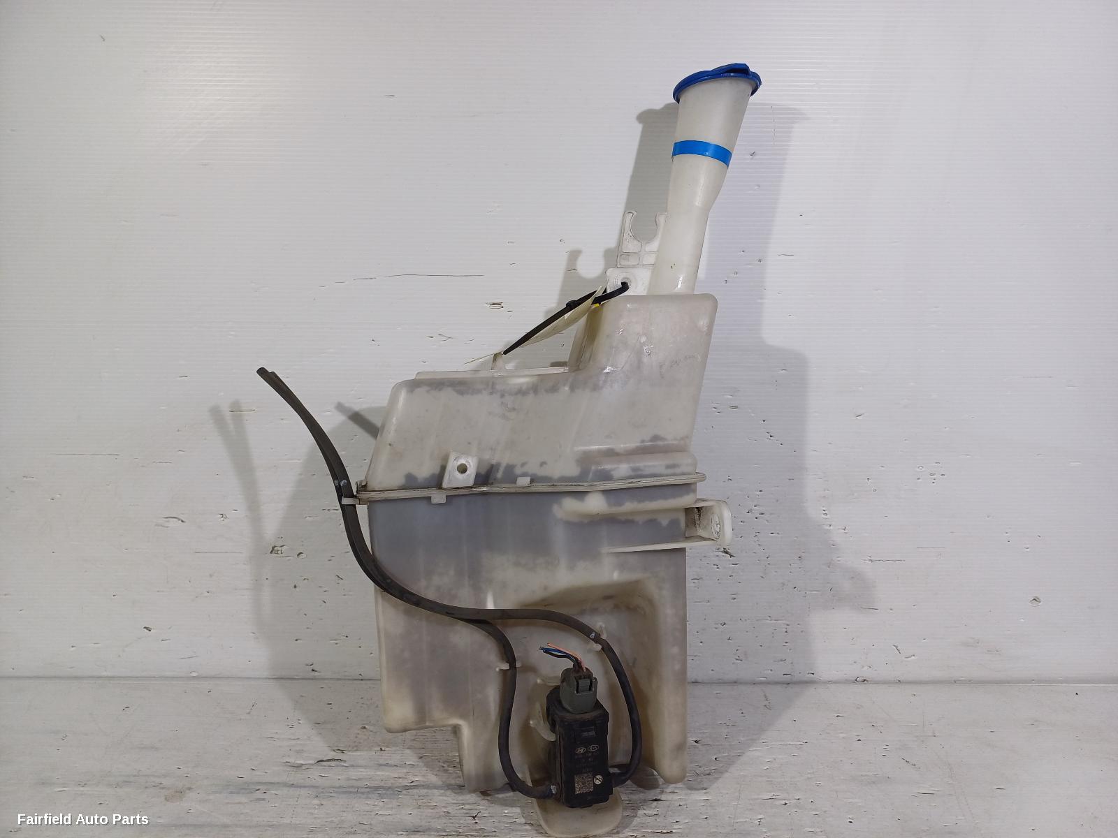 2015-2018 Hyundai Tucson Washer Bottle