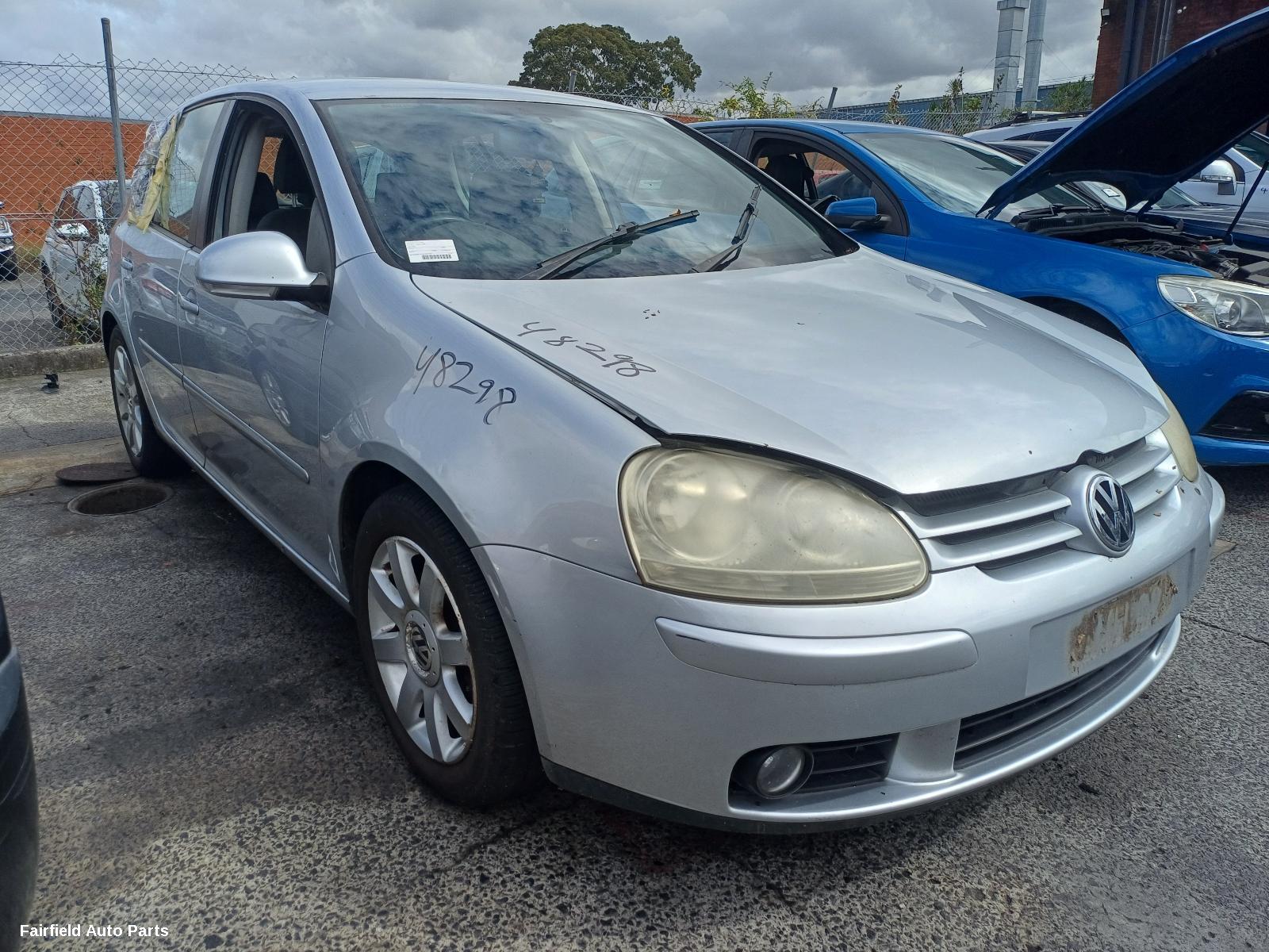 2006 Volkswagen Golf Radiator Support