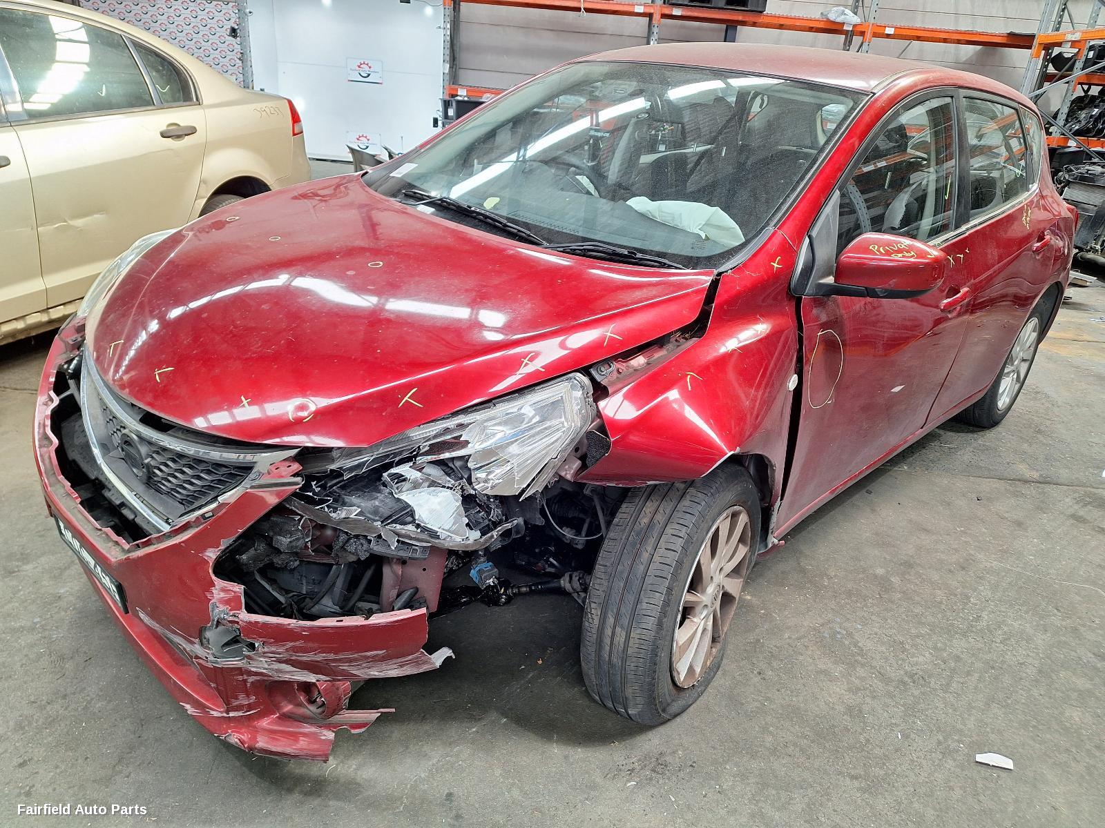 2013 Nissan Pulsar Left Taillight