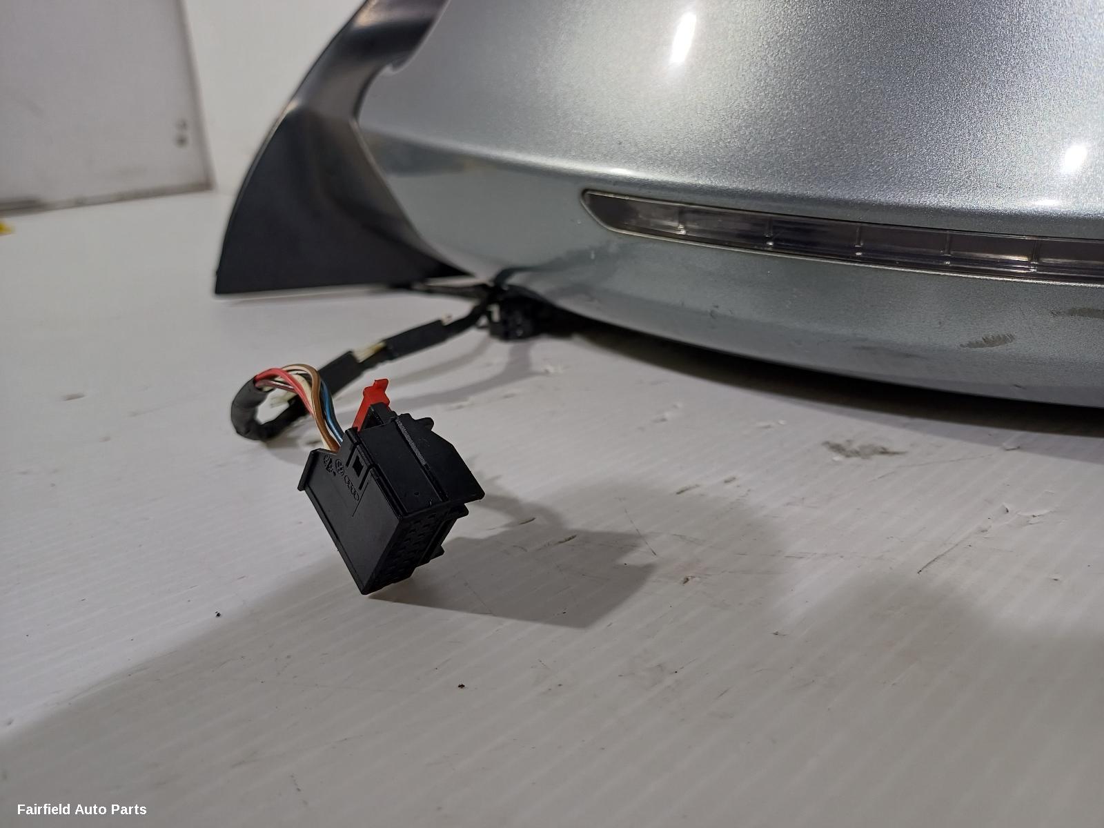 2006-2009 Audi Q7 Left Door Mirror