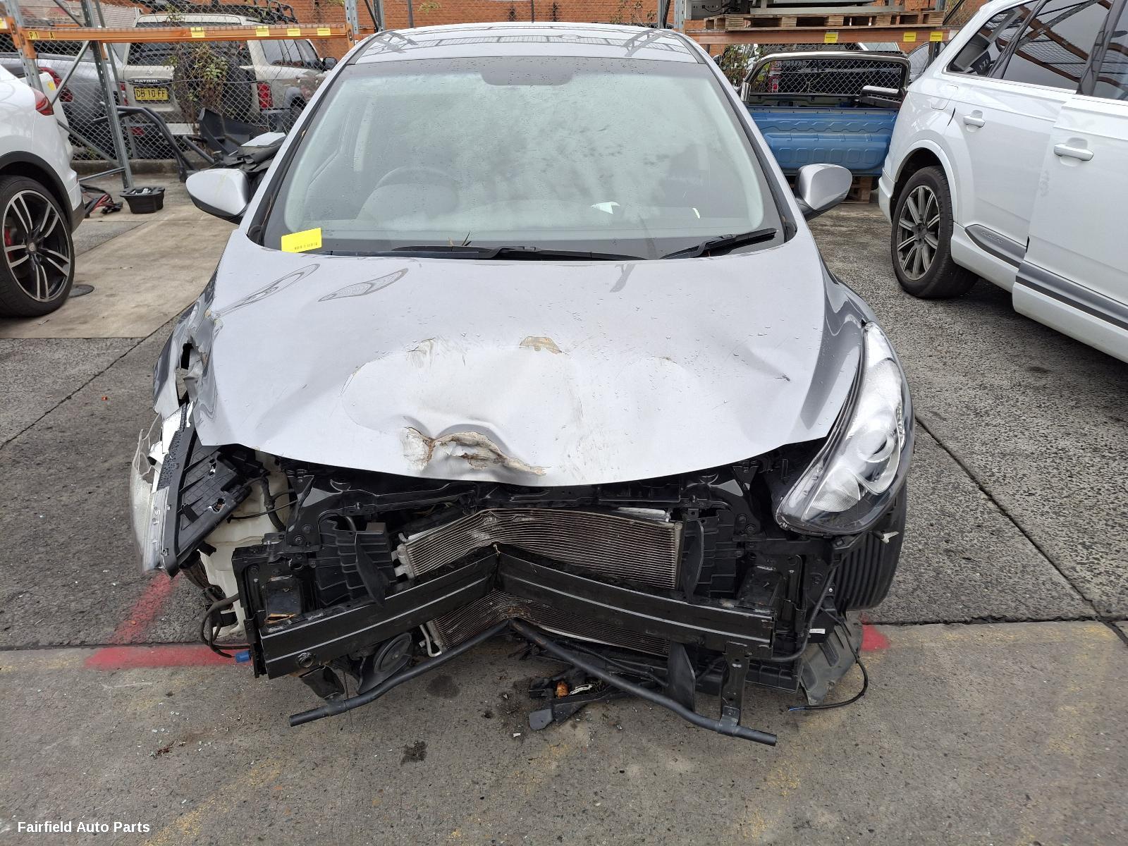 2013 Hyundai I30 Right Rear Hub Assembly