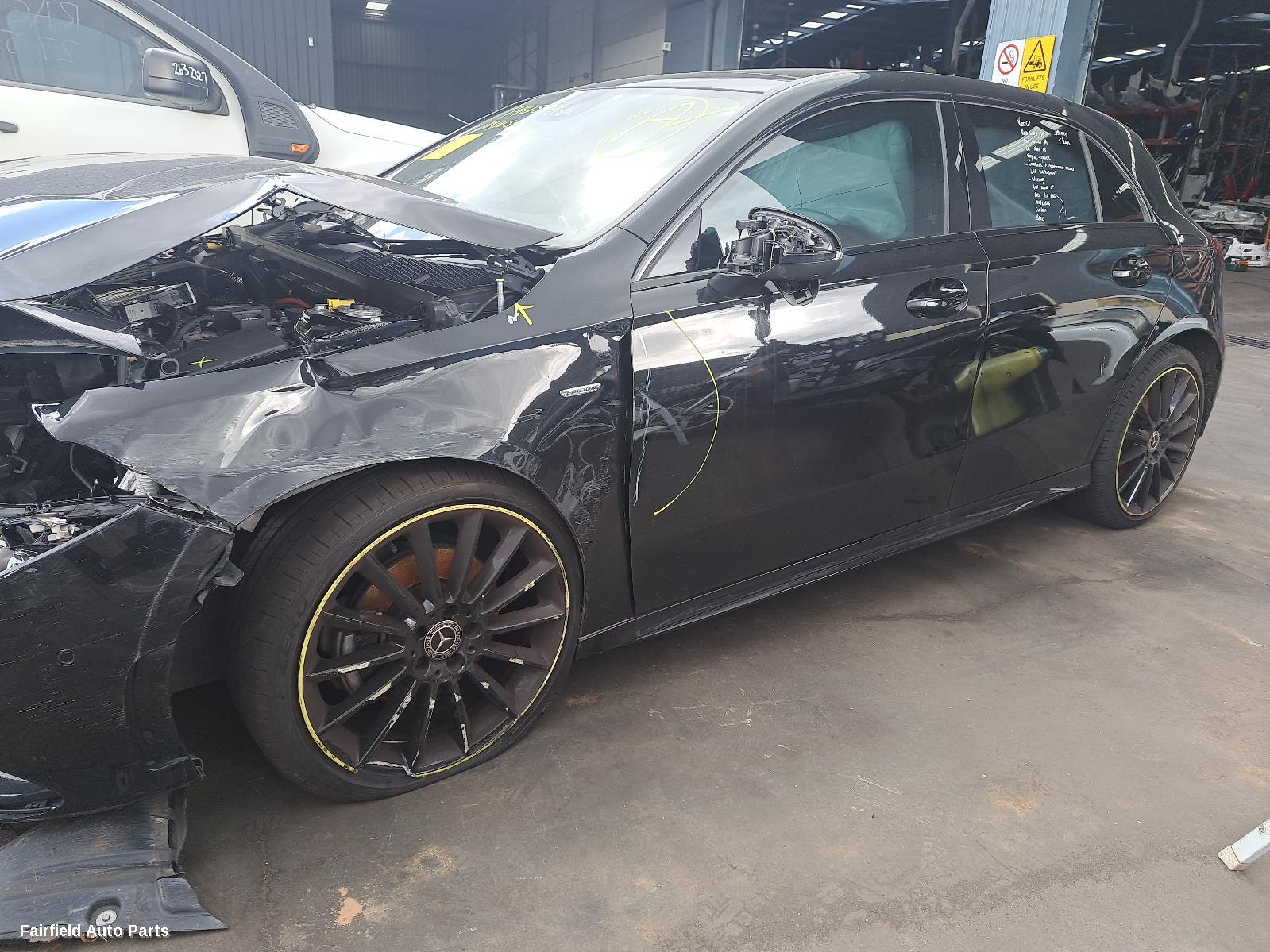 2018 Mercedes A Class Left Front Hub Assembly