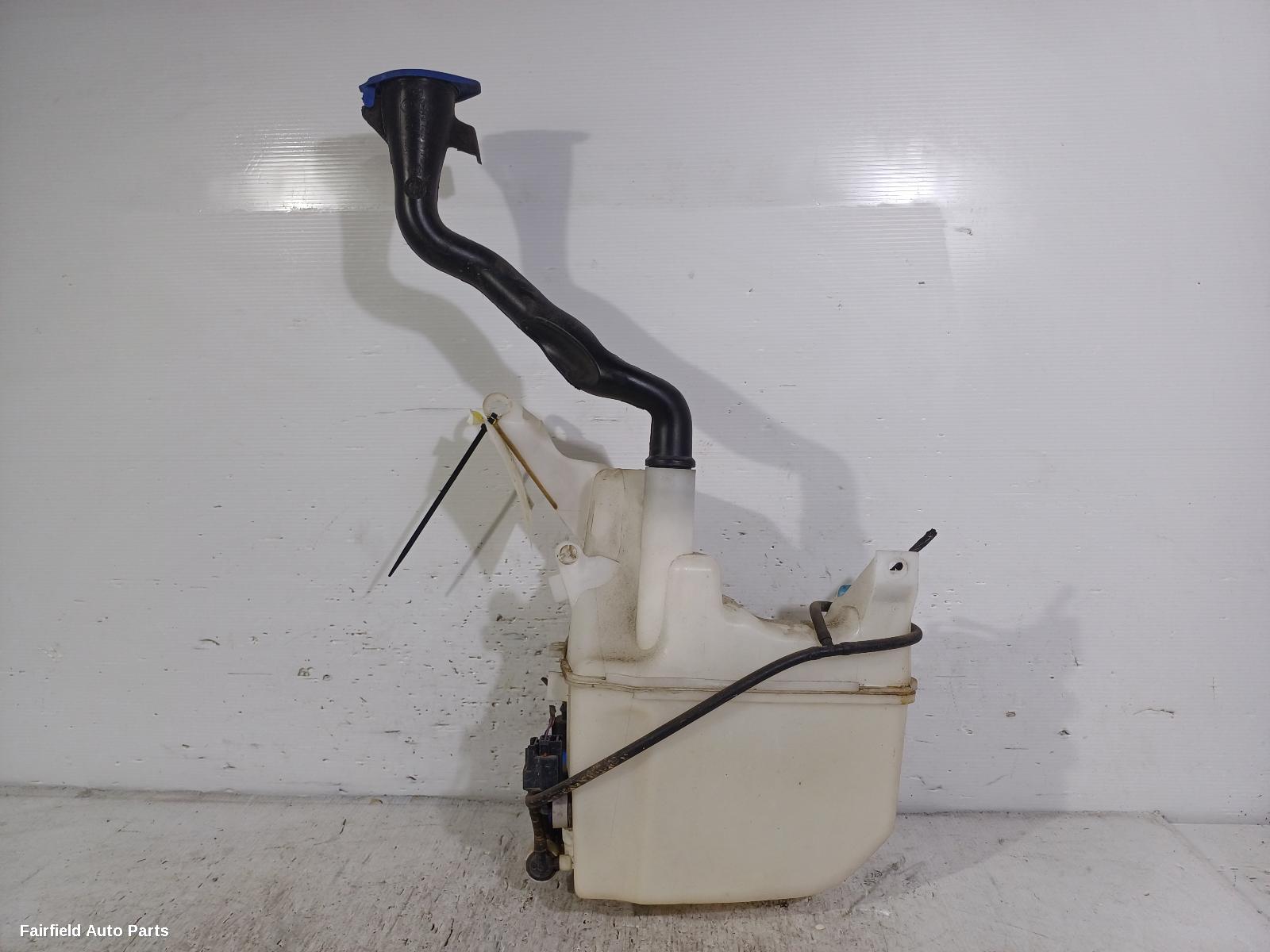 2010-2018 Volvo S60/v60 Washer Bottle