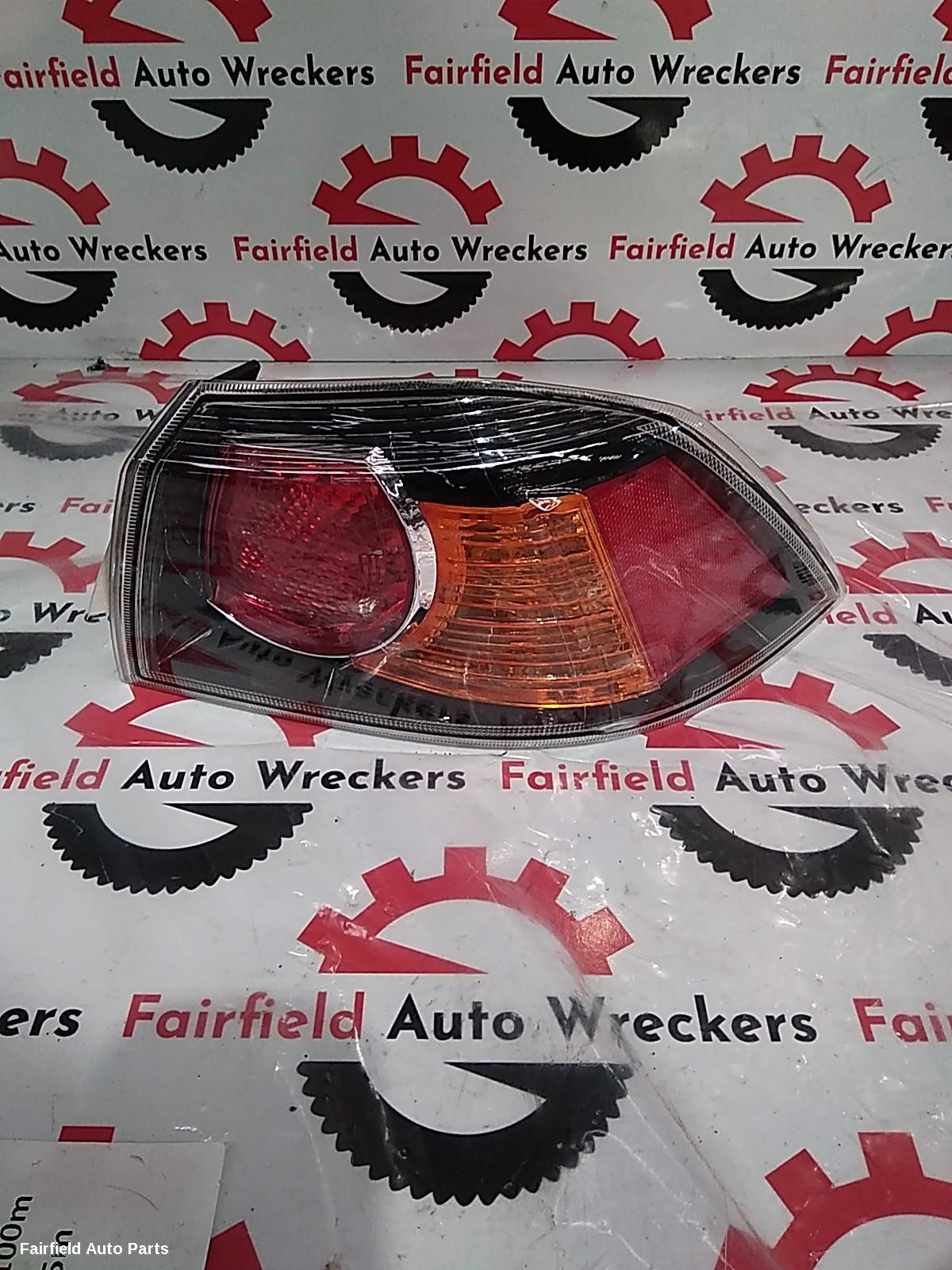 2013 Mitsubishi Lancer Left Taillight