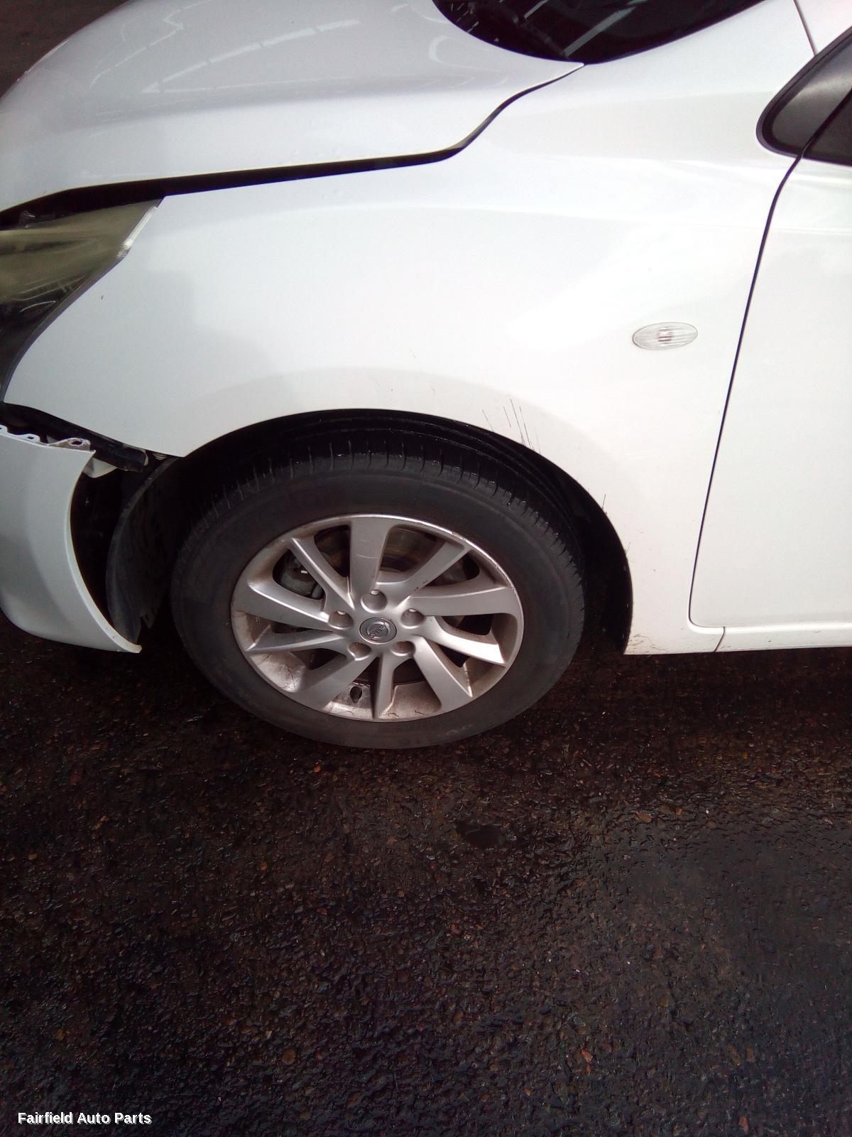 2015 Nissan Pulsar Mount