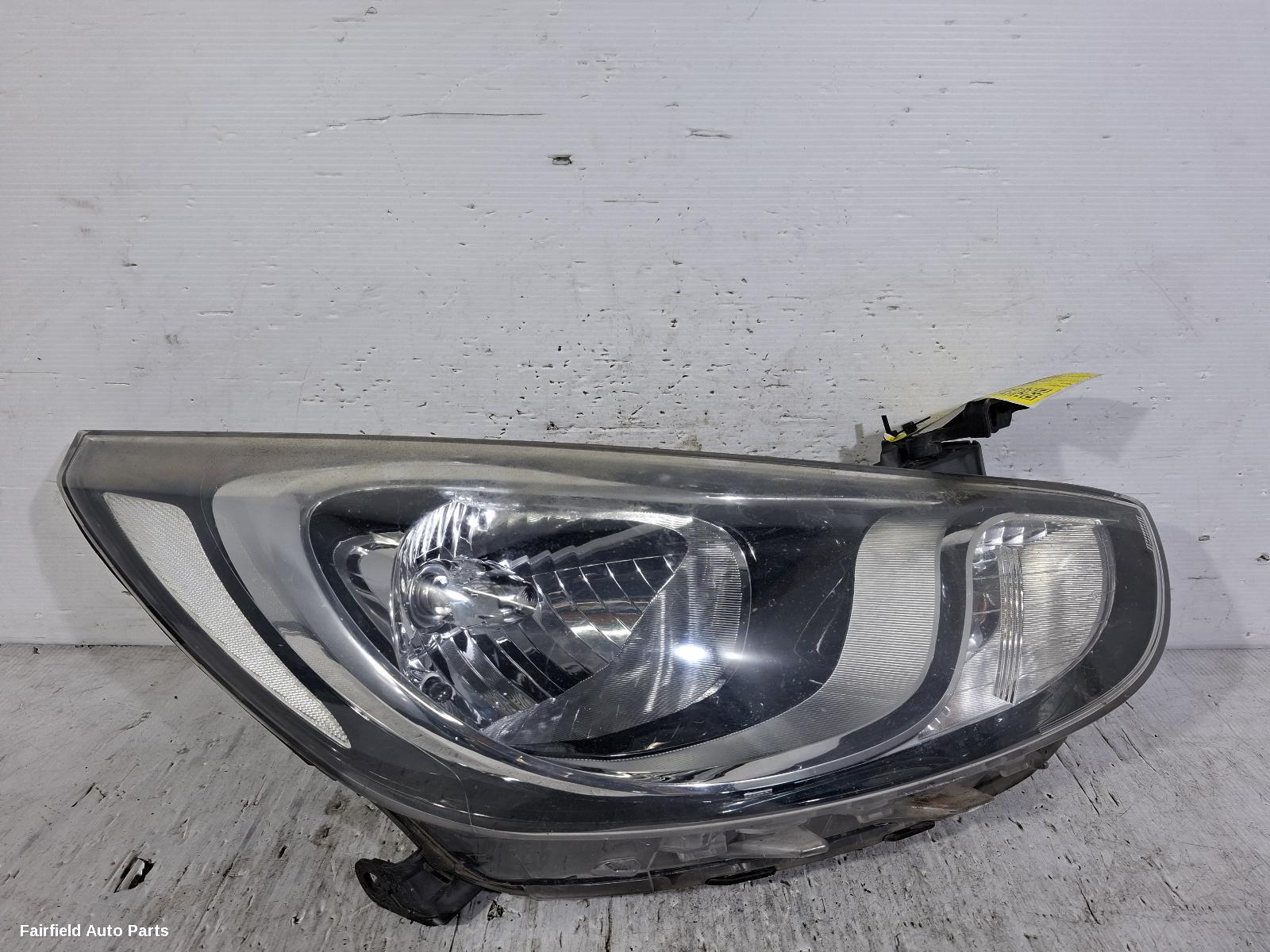 2014-2019 Hyundai Accent Right Headlamp