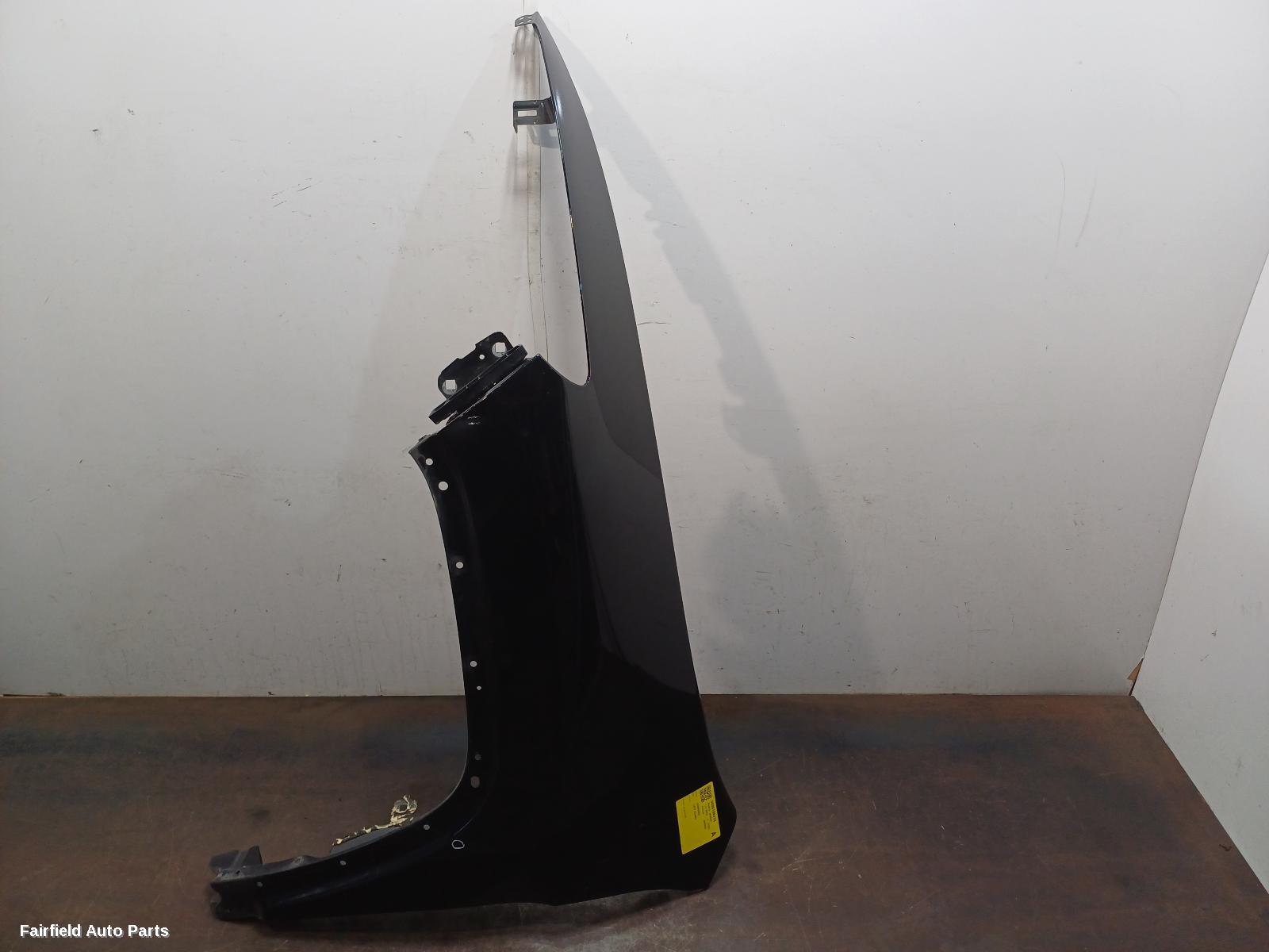 2014-2018 Jeep Cherokee Left Guard