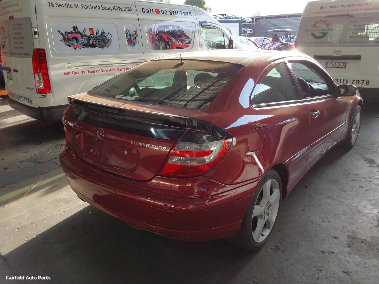 2005 Mercedes C Class Left Guard