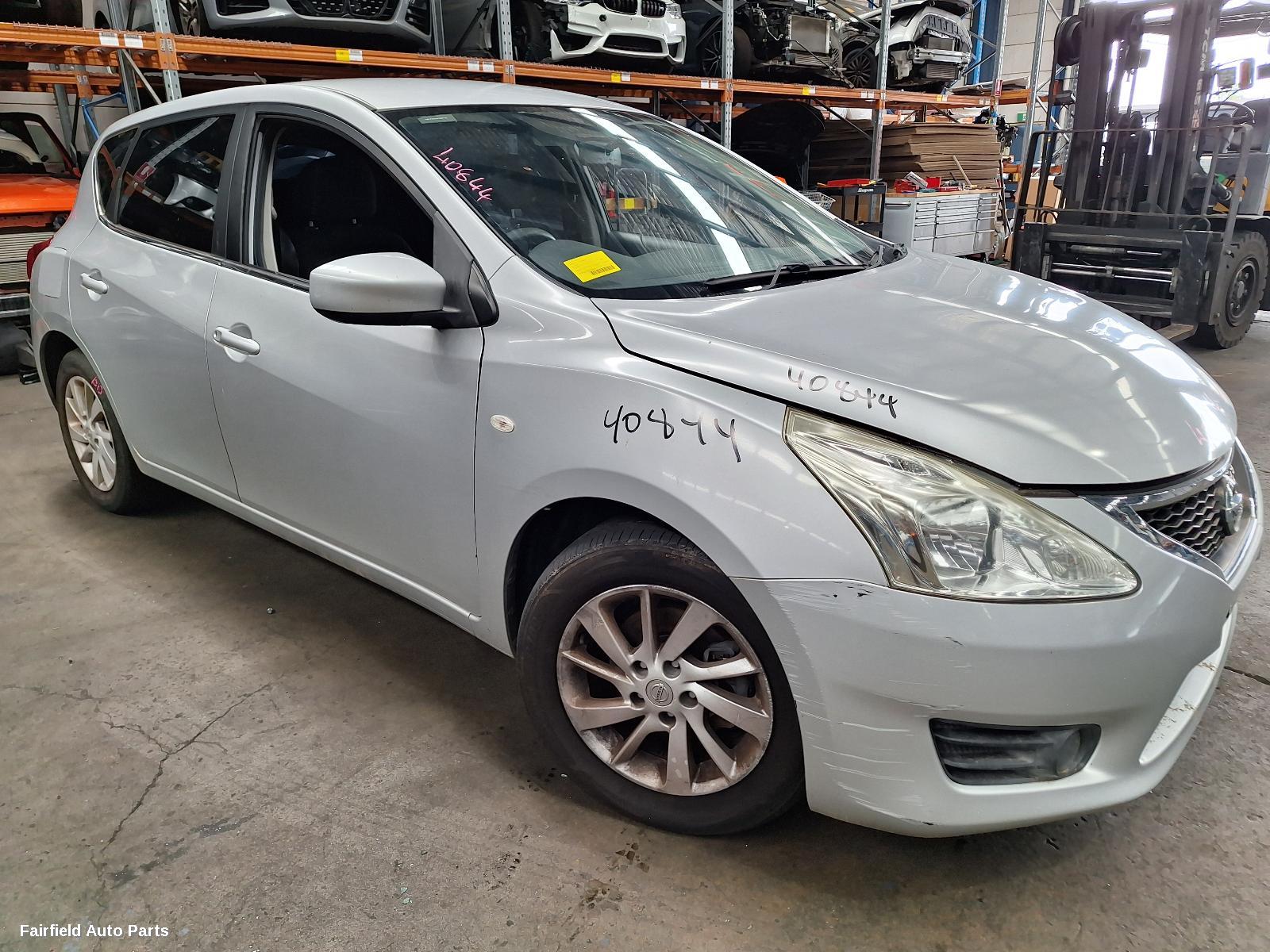 2014 Nissan Pulsar Sunvisor