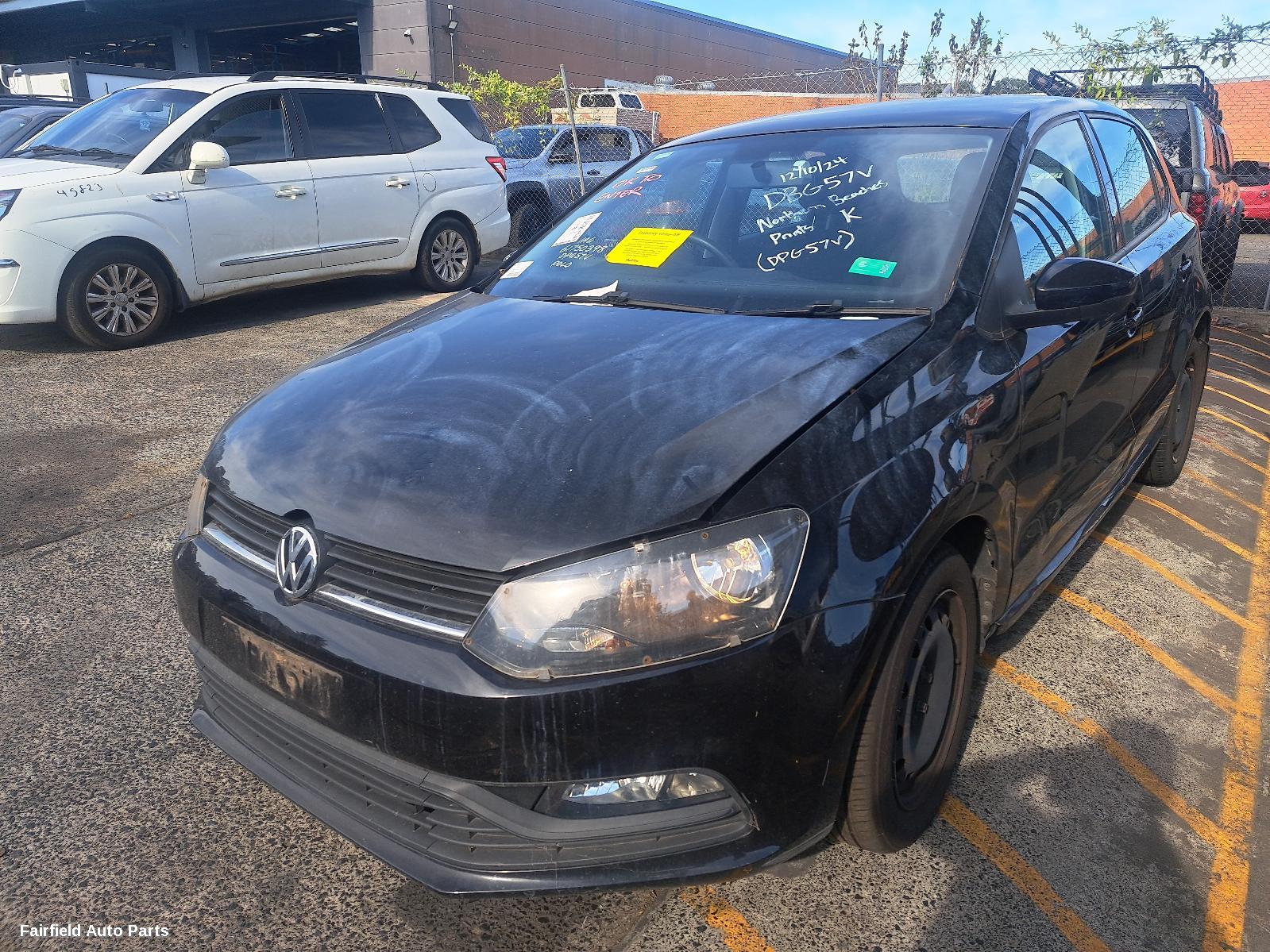 2017 Volkswagen Polo Right Front Hub Assembly