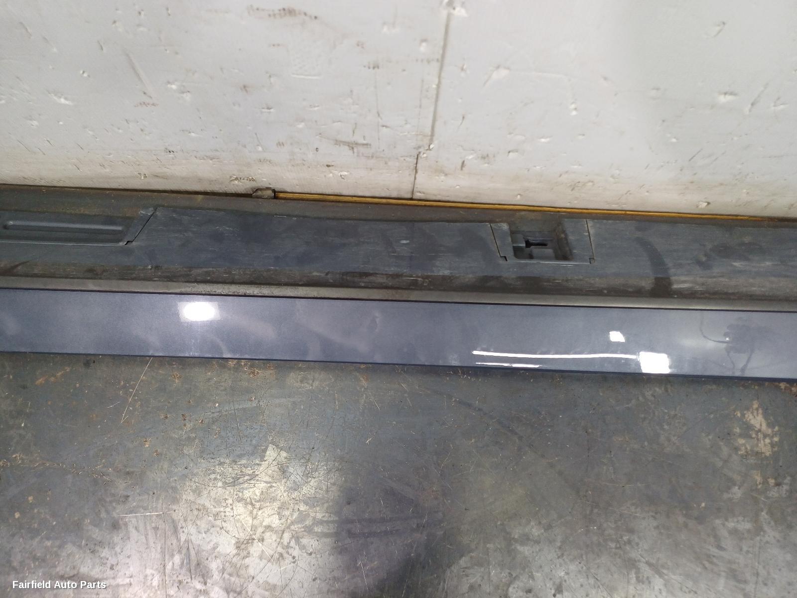 2019-2025 Mazda 3 Side Step Skirt