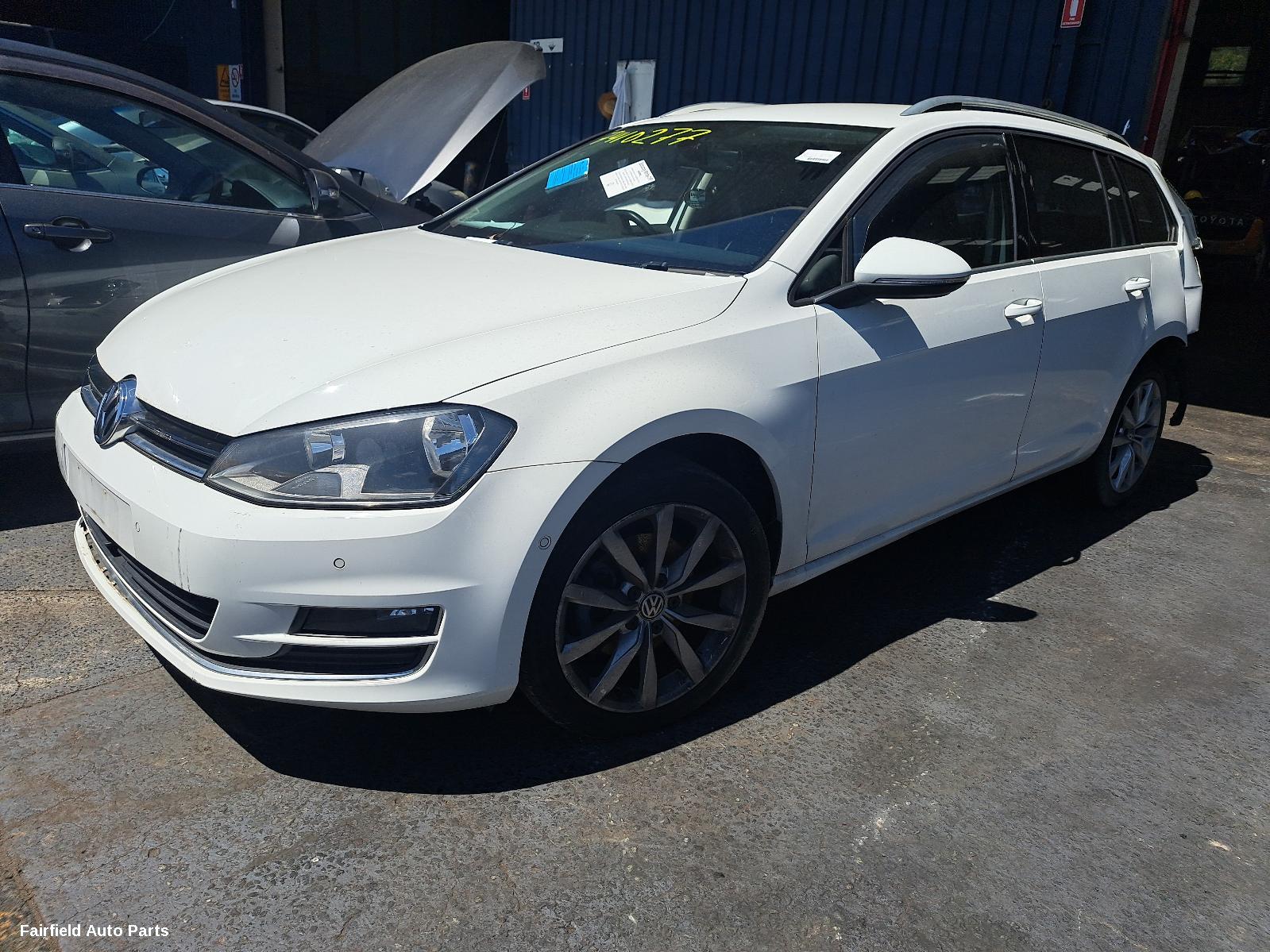 2013-2017 Volkswagen Golf Radio Cd Dvd Sat Tv