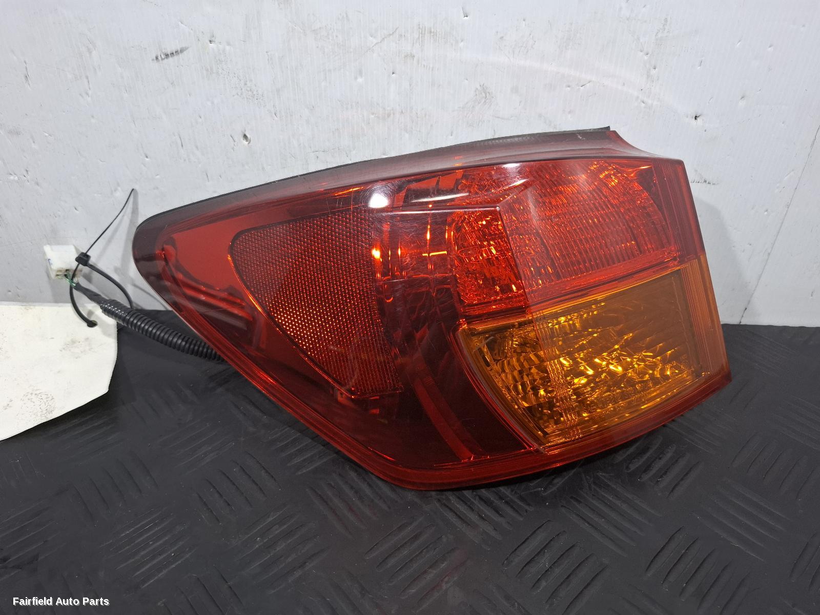 2005-2008 Lexus Is250/is250c Left Taillight