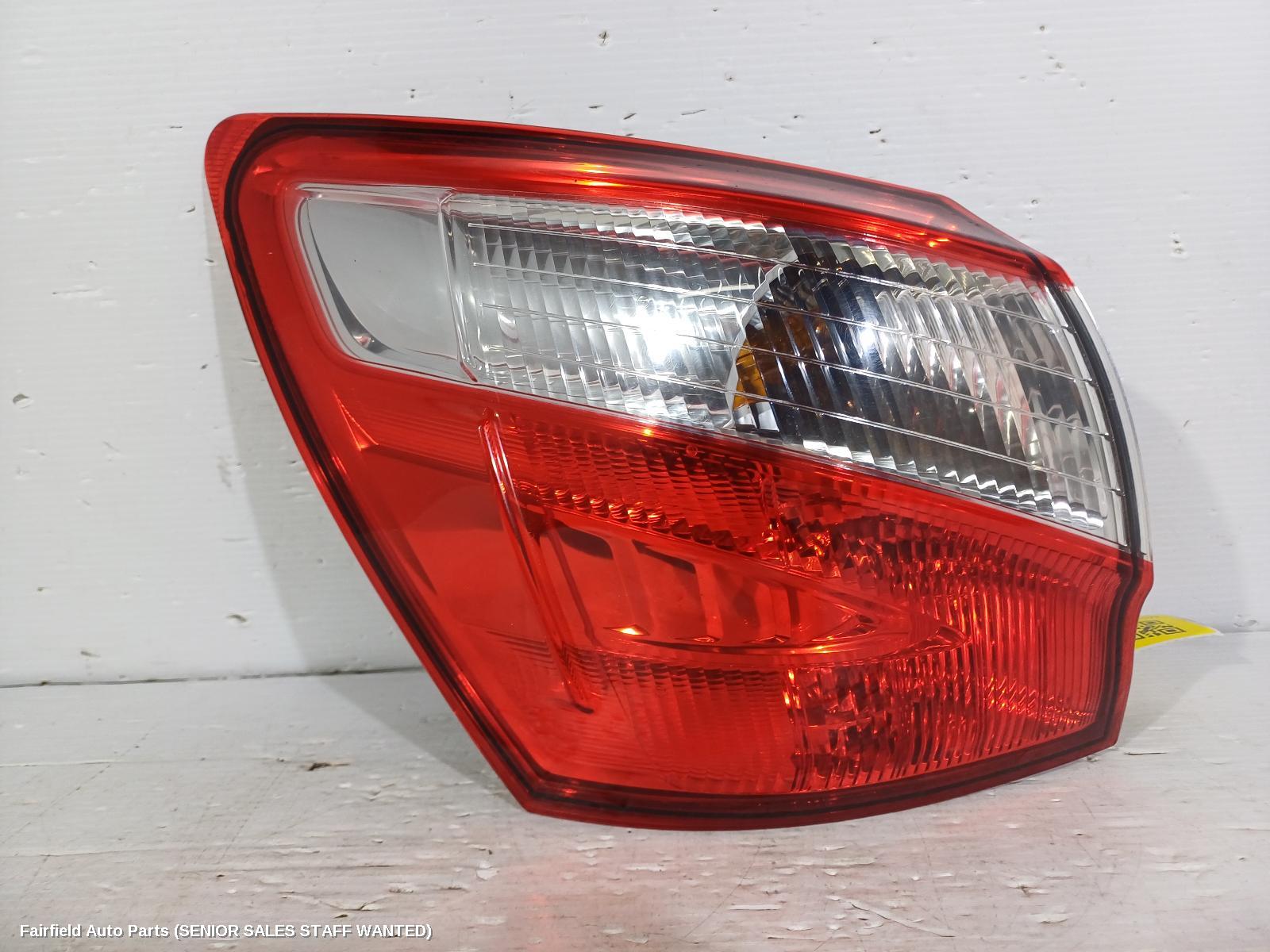 2010 Nissan Dualis Left Taillight