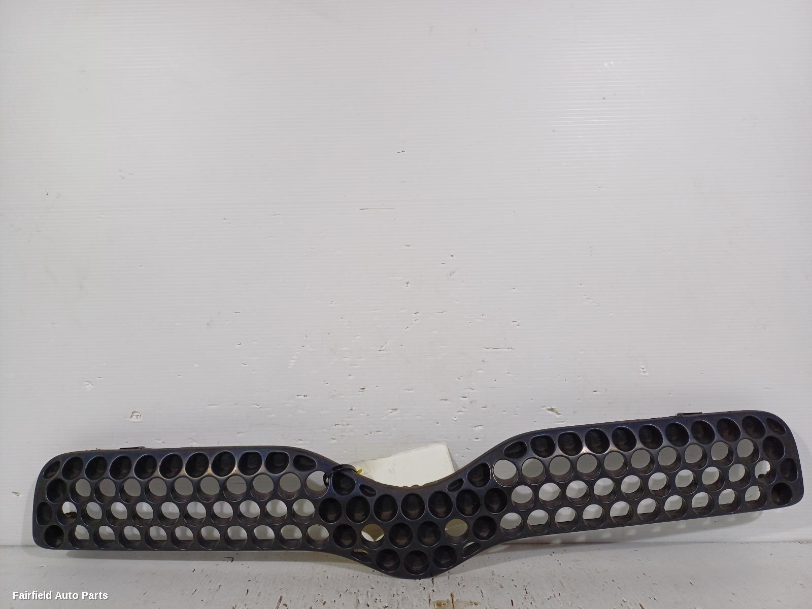 2001 Toyota Echo Grille