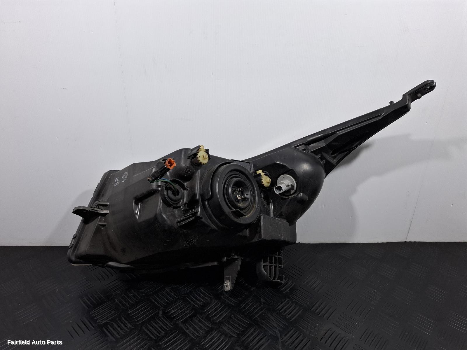 2009-2011 Holden Cruze Right Headlamp