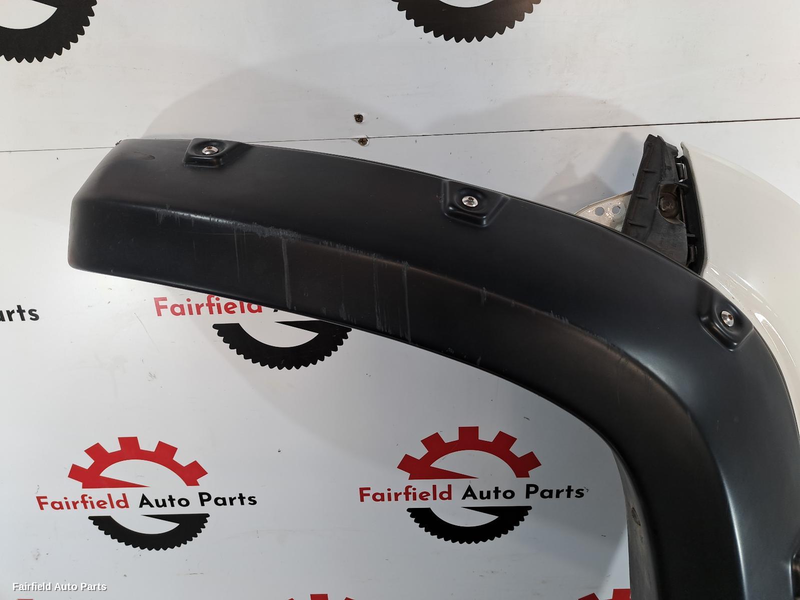 2010-2017 Volkswagen Amarok Left Guard