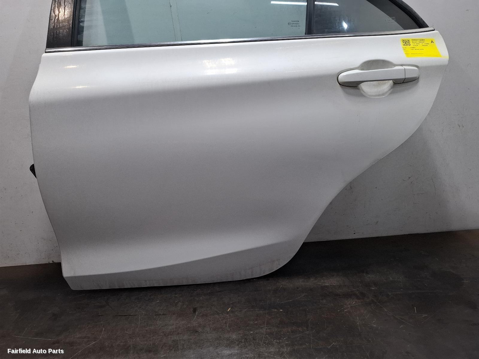 2015-2017 Toyota Camry Left Rear Door Sliding