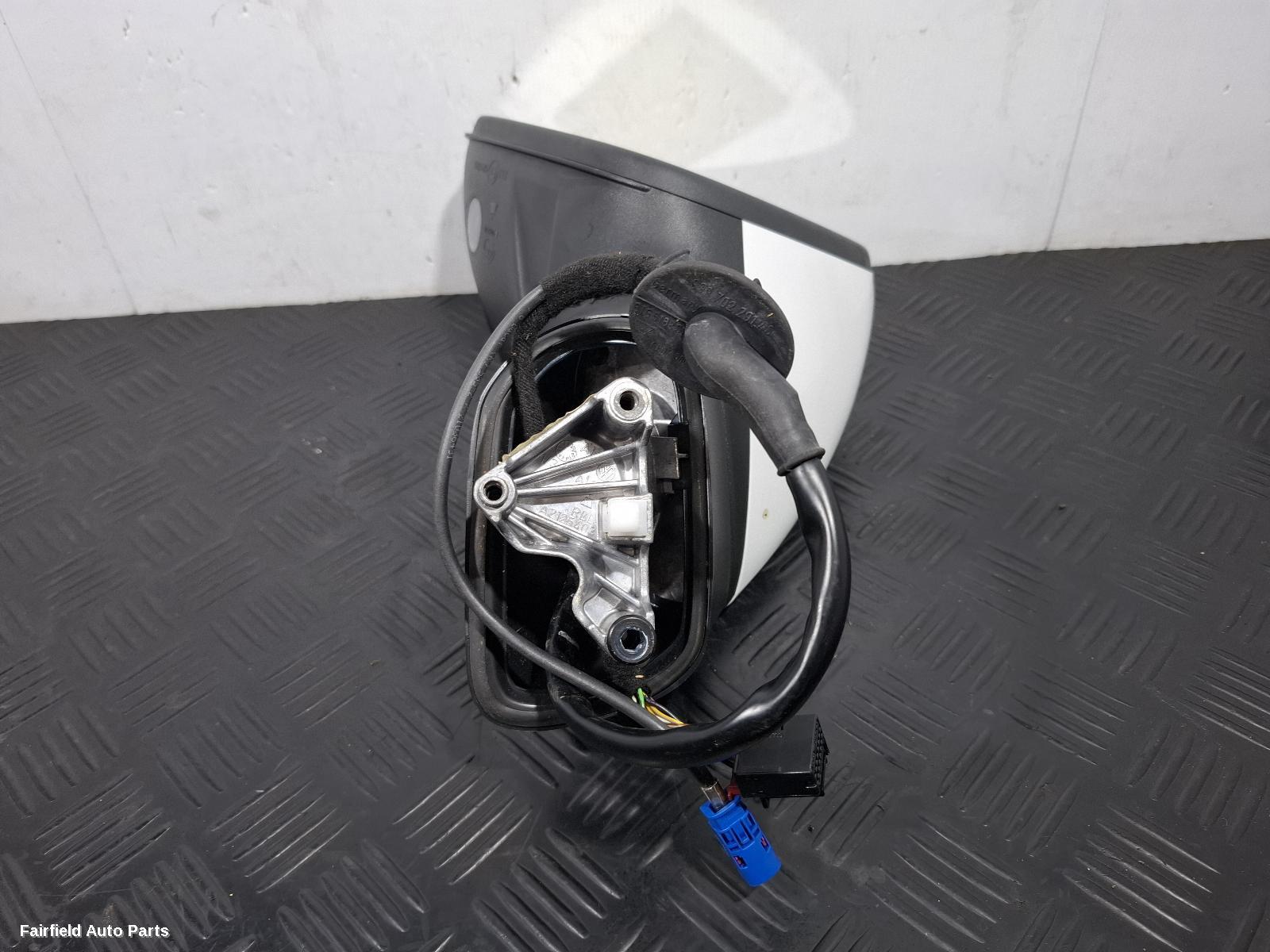 2014-2018 Volkswagen Touareg Left Door Mirror