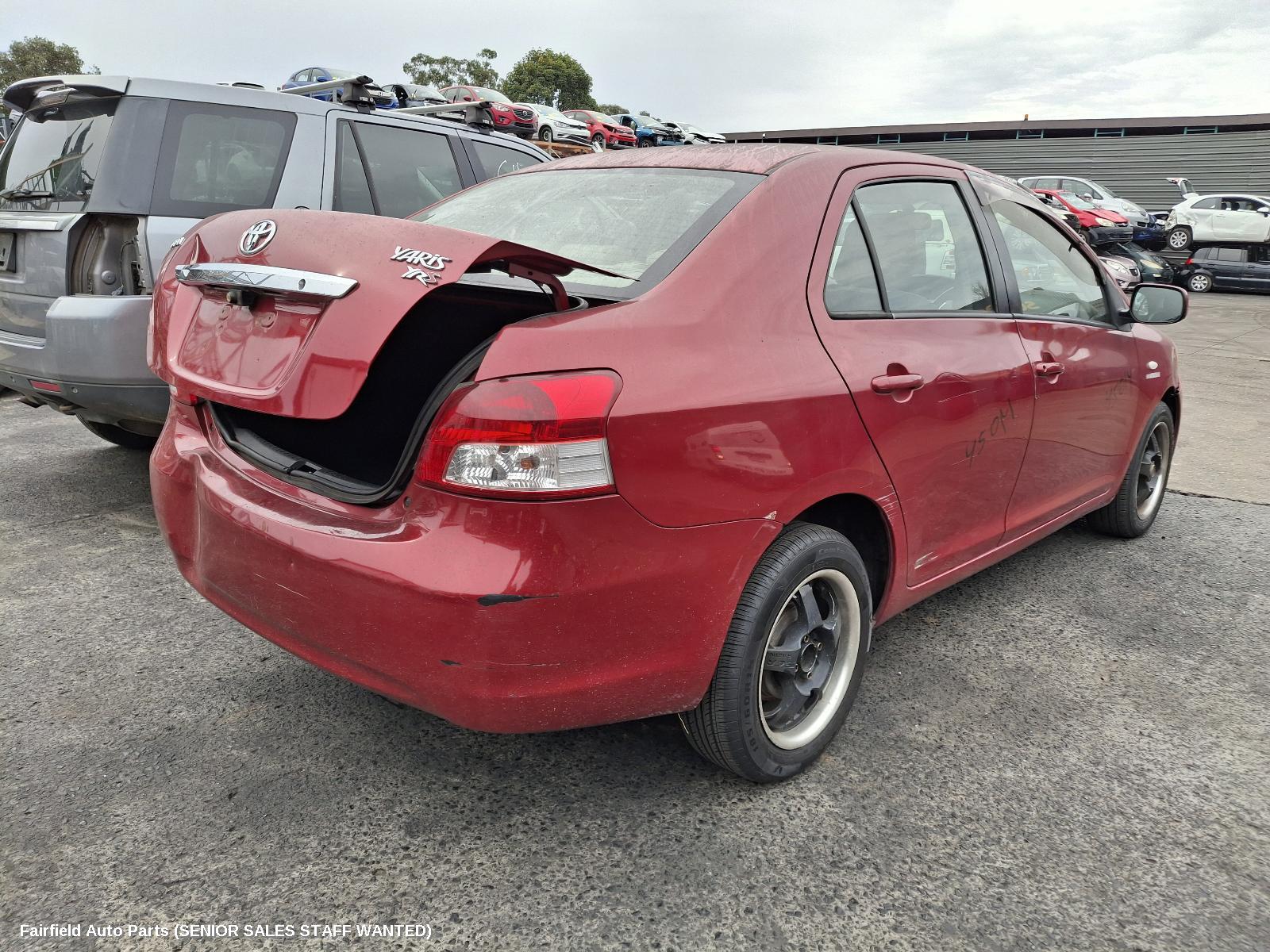 2006 Toyota Yaris Right Headlamp