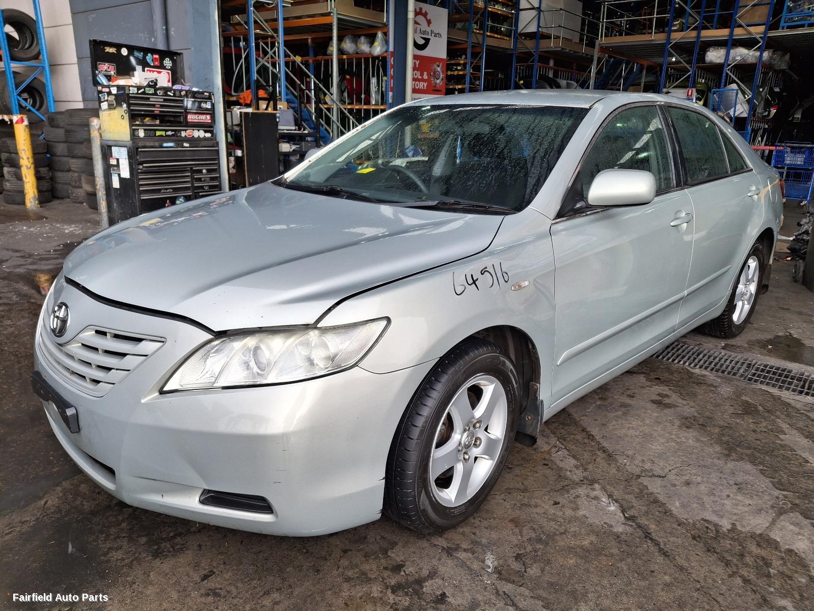 2009 Toyota Camry Left Taillight