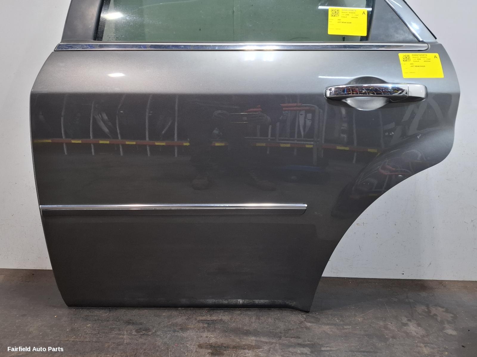2005-2011 Chrysler 300c Left Rear Door Sliding