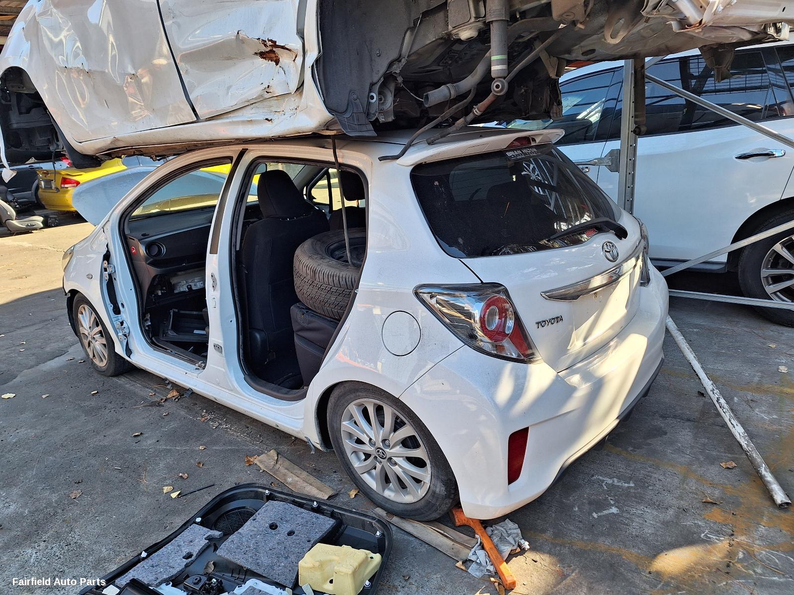 2015 Toyota Yaris Starter