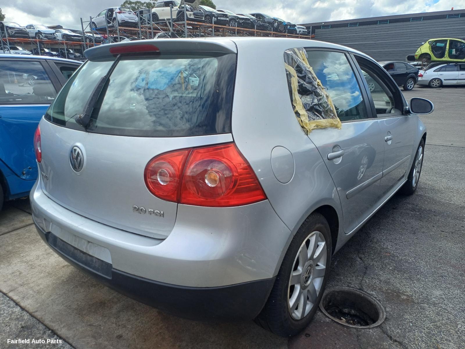 2006 Volkswagen Golf Grille